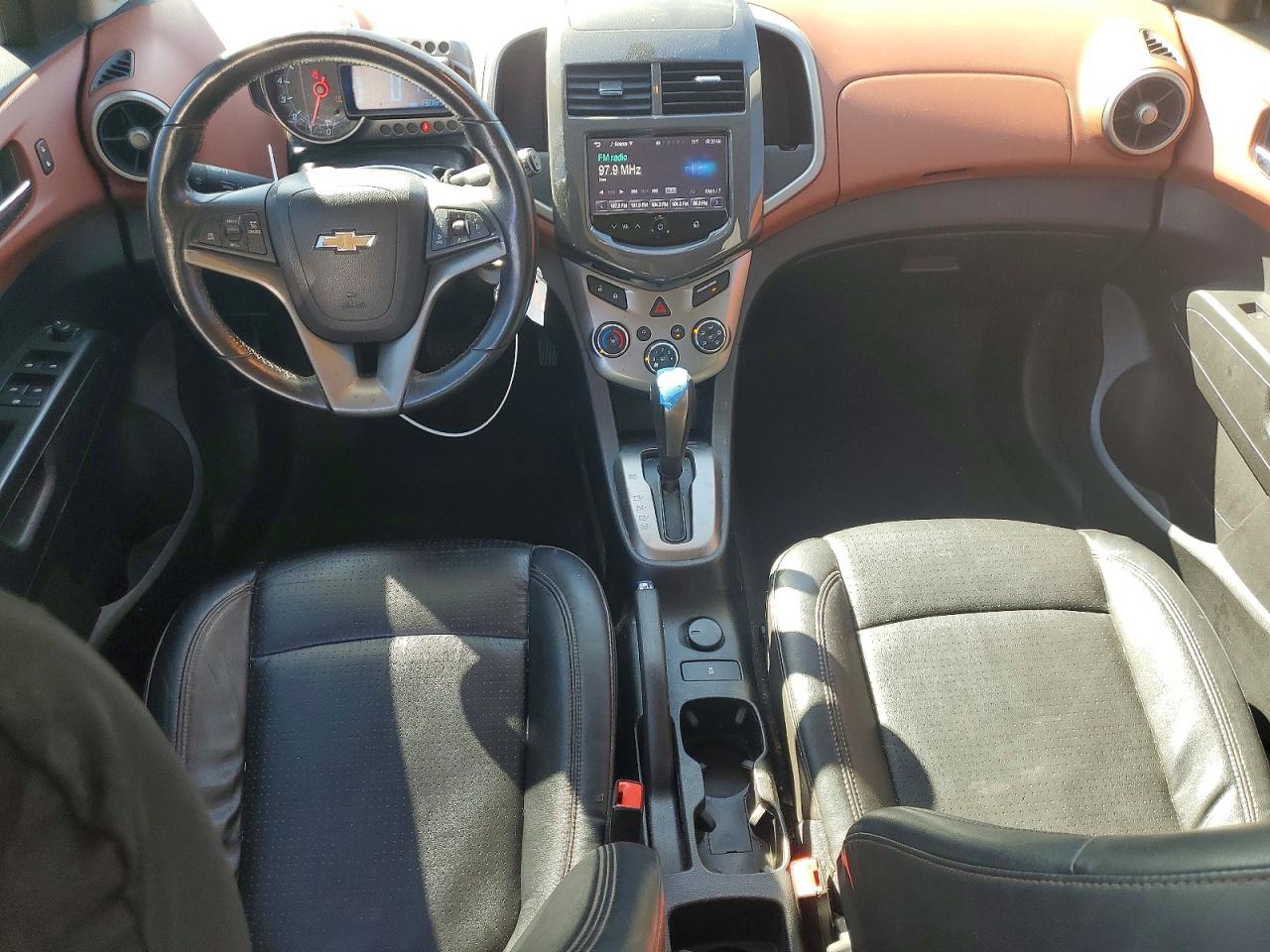 2015 Chevrolet Sonic Ltz Белый vin: 1G1JE6SBXF4120762