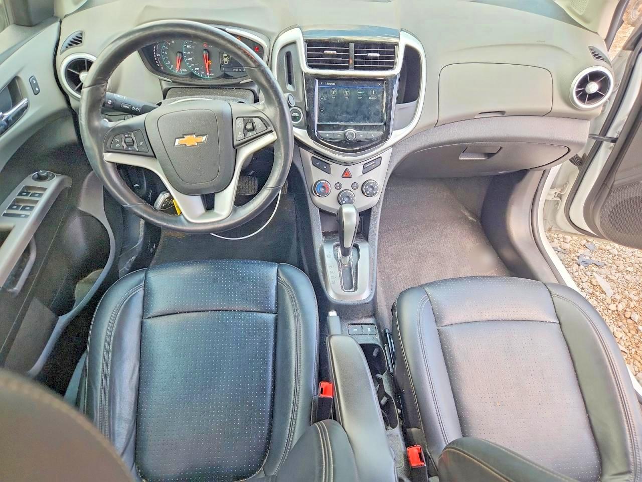 2018 Chevrolet Sonic Premier White vin: 1G1JF5SB2J4138060