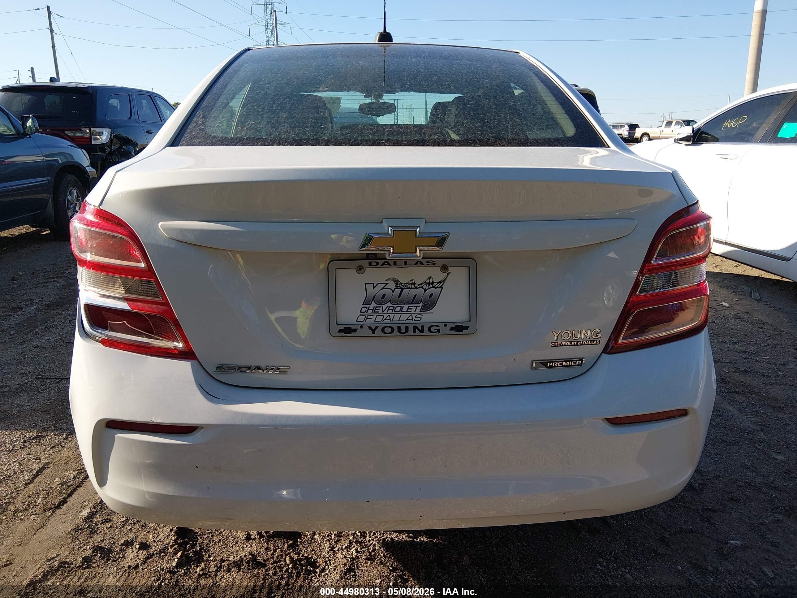 2020 Chevrolet Sonic Fwd  Premier White vin: 1G1JF5SB2L4112559