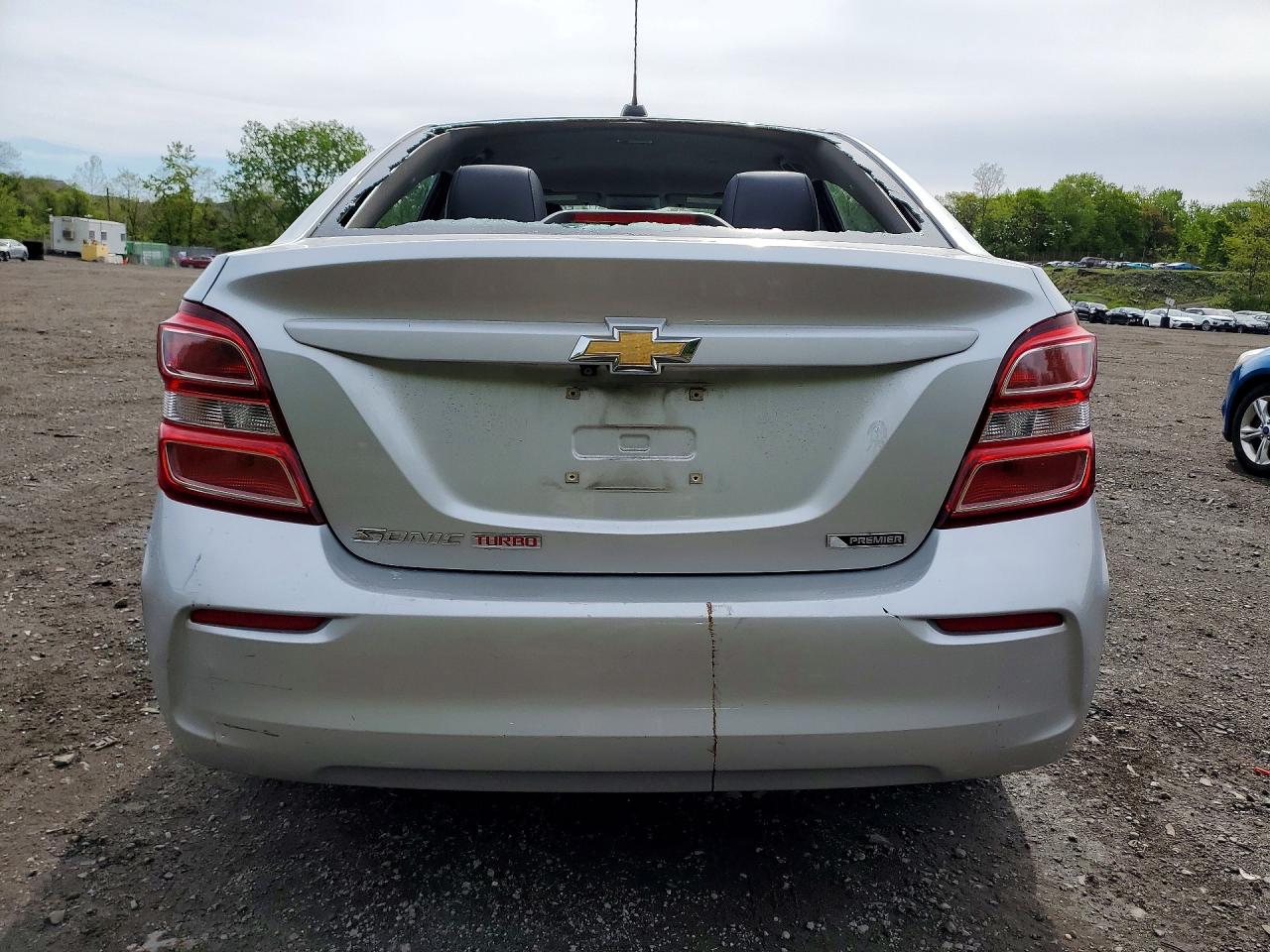 2017 Chevrolet Sonic Premier Silver vin: 1G1JF5SB5H4134255