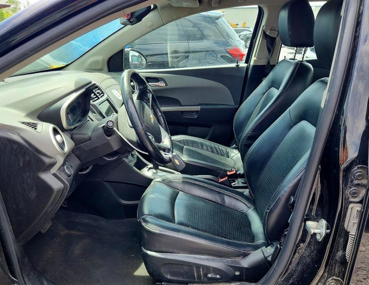 2019 Chevrolet Sonic Premier Black vin: 1G1JF5SB6K4123921