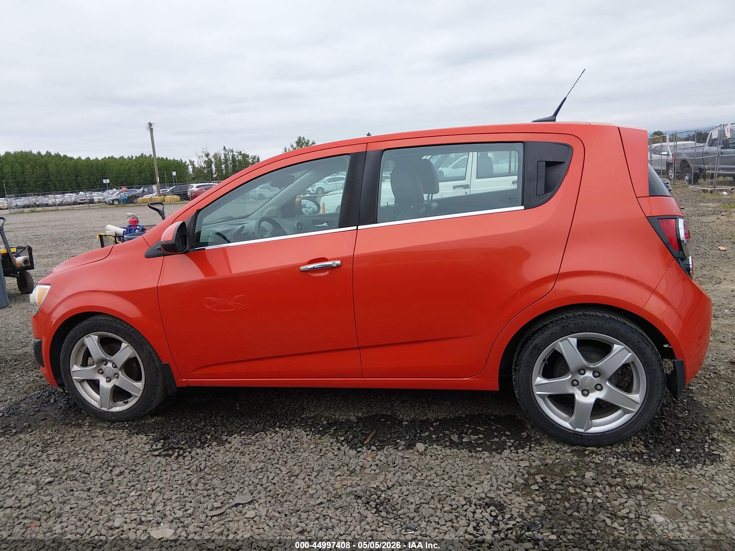 2012 Chevrolet Sonic 1lz Оранжевый vin: 1G1JF6SB2C4211386