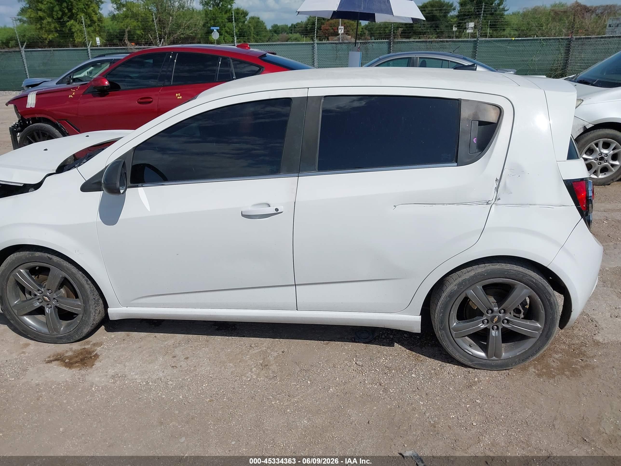 2014 Chevrolet Sonic Rs Auto White vin: 1G1JG6SB6E4152214