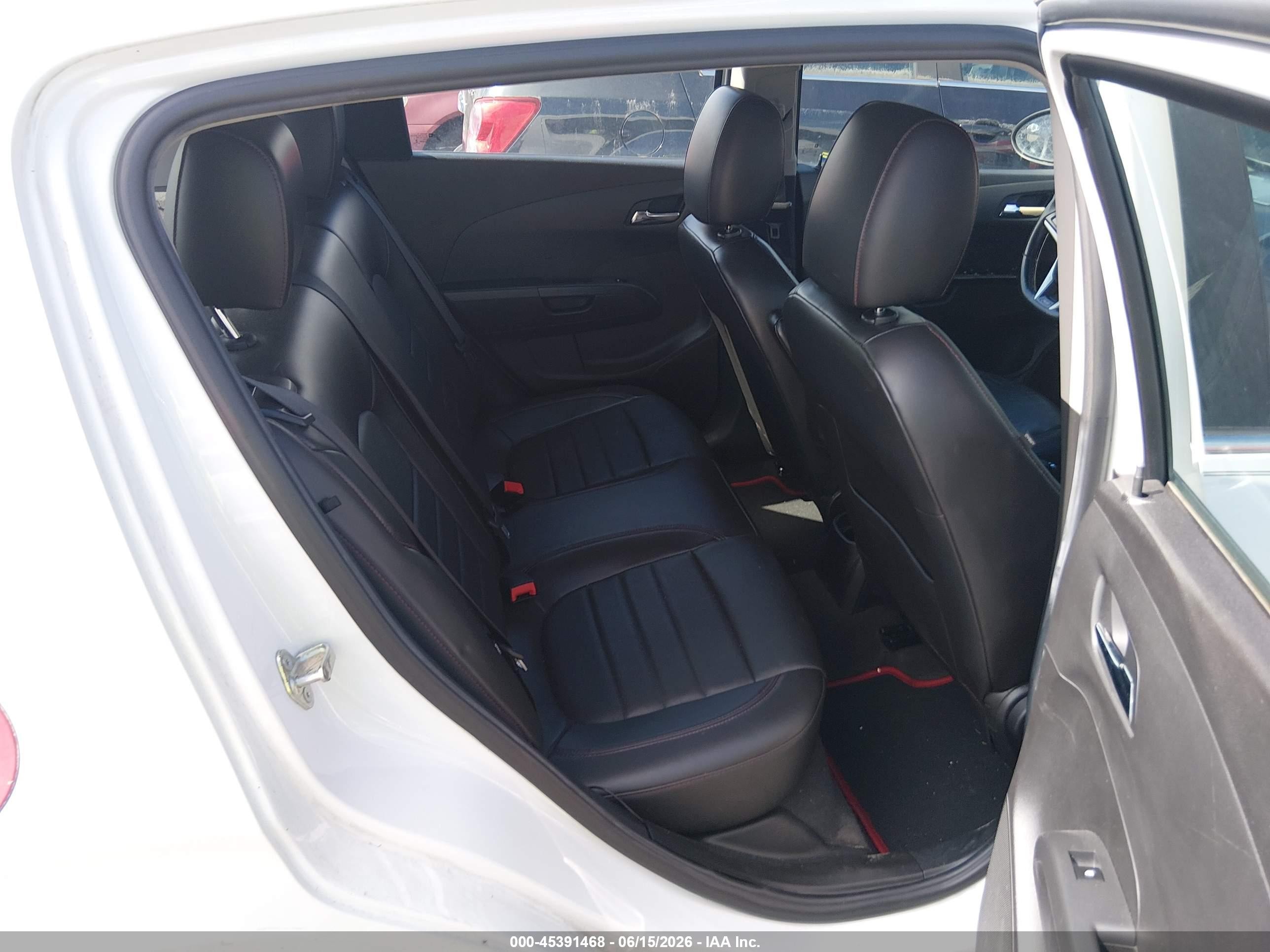 2013 Chevrolet Sonic Rs Auto White vin: 1G1JG6SB8D4167232