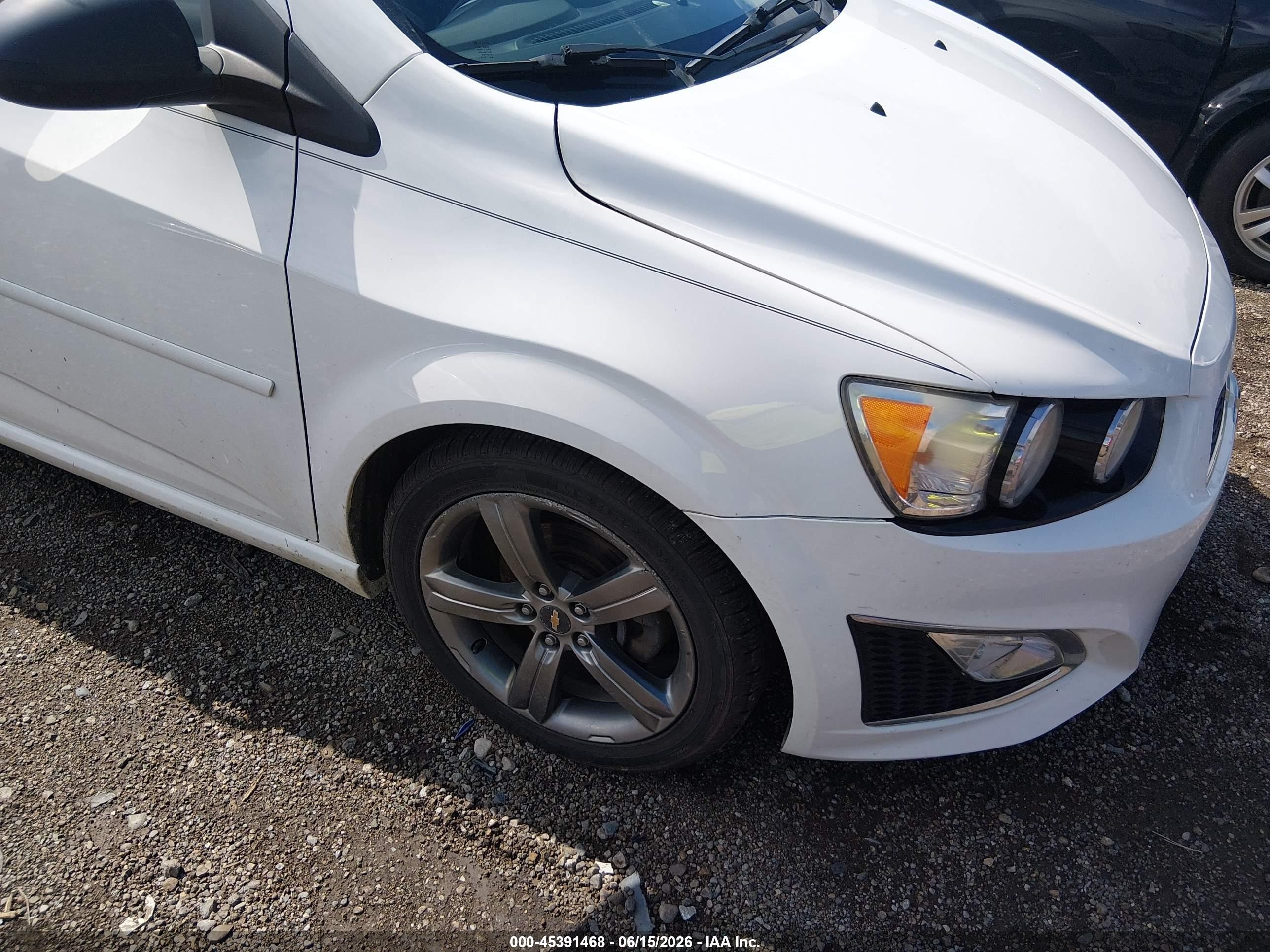 2013 Chevrolet Sonic Rs Auto White vin: 1G1JG6SB8D4167232