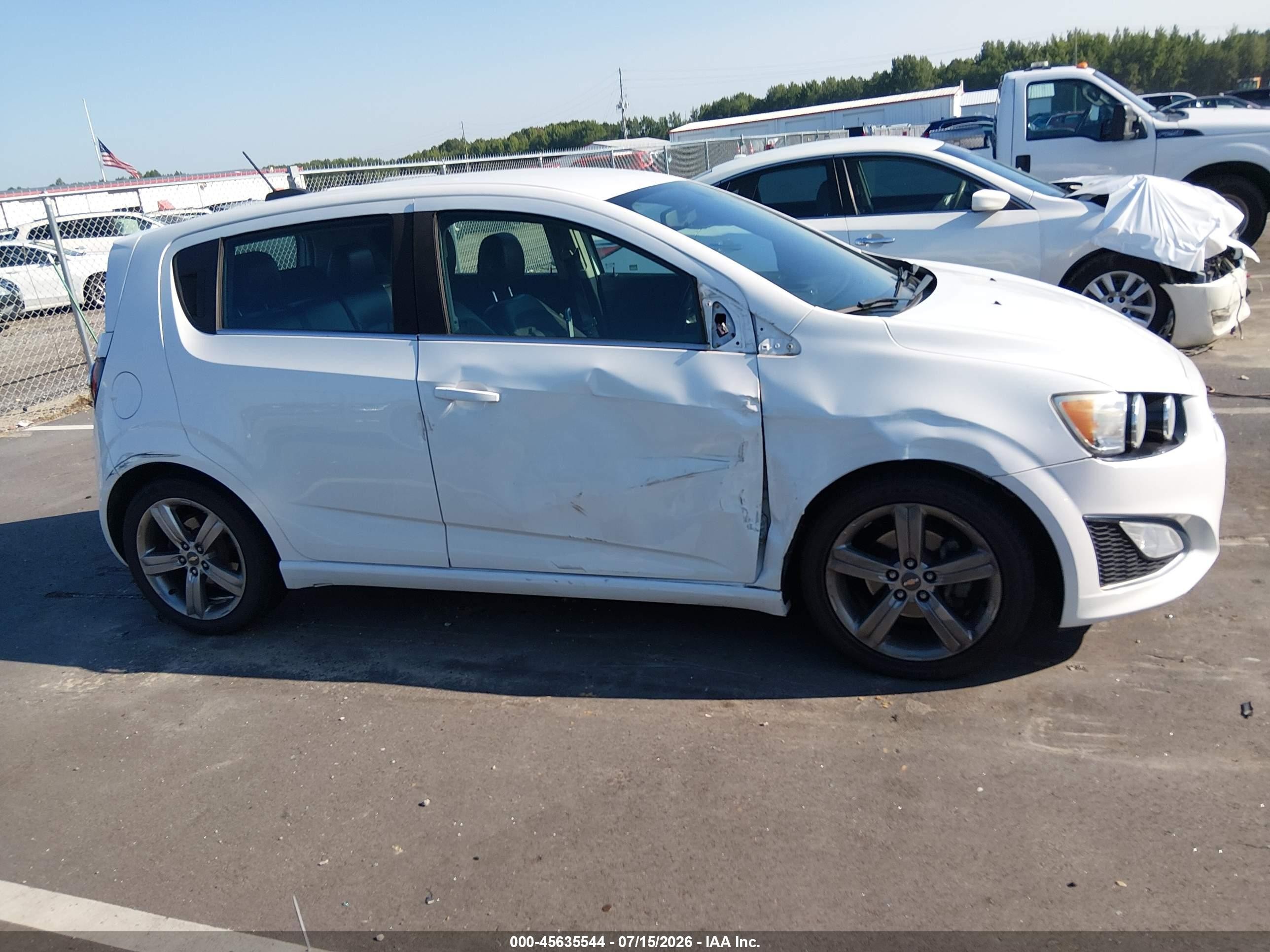 2015 Chevrolet Sonic Rs Auto White vin: 1G1JG6SBXF4154386