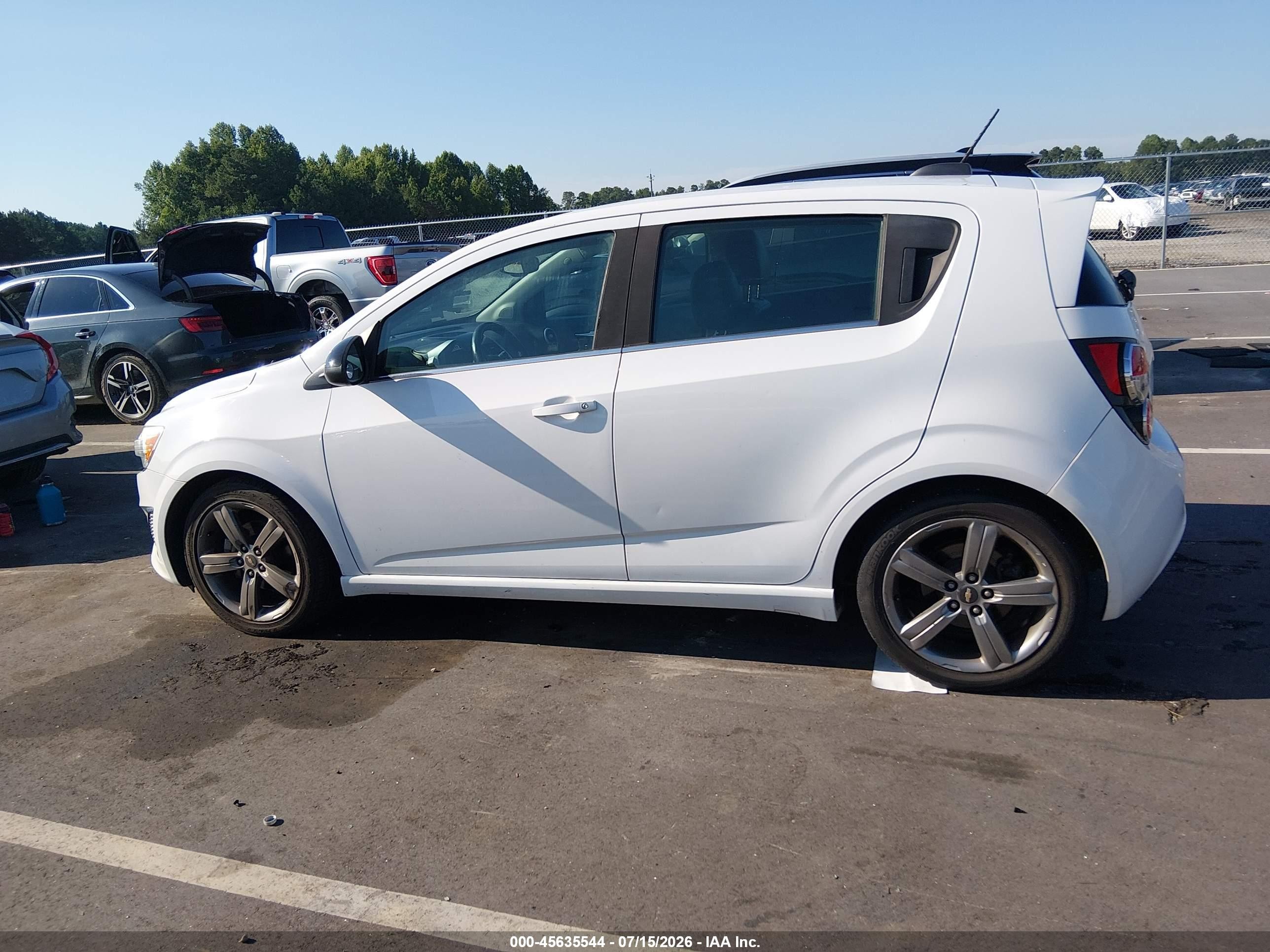 2015 Chevrolet Sonic Rs Auto White vin: 1G1JG6SBXF4154386
