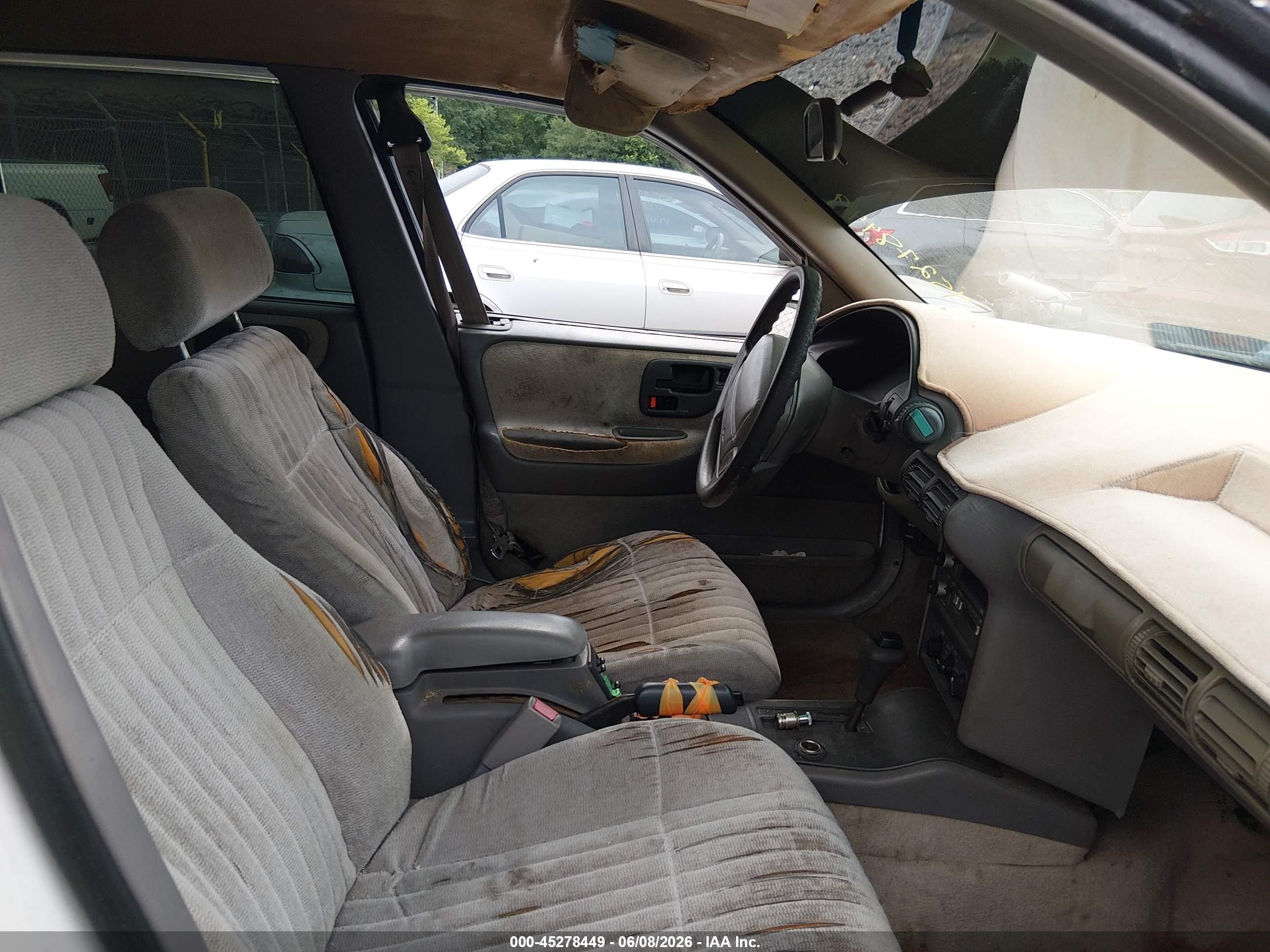 1995 Chevrolet Corsica   White vin: 1G1LD5541SY198725