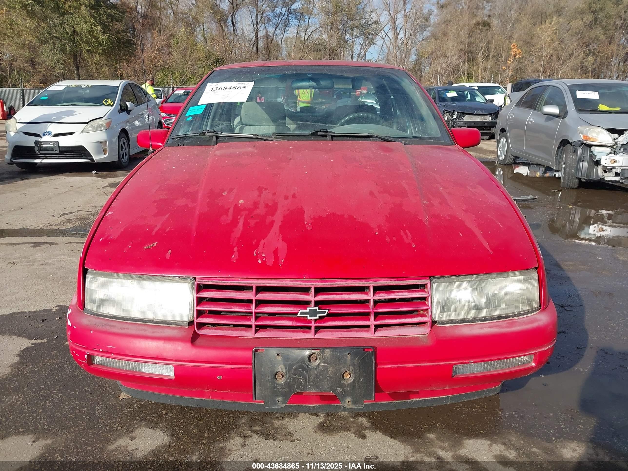 1996 Chevrolet Corsica   Красный vin: 1G1LD5546TY100435