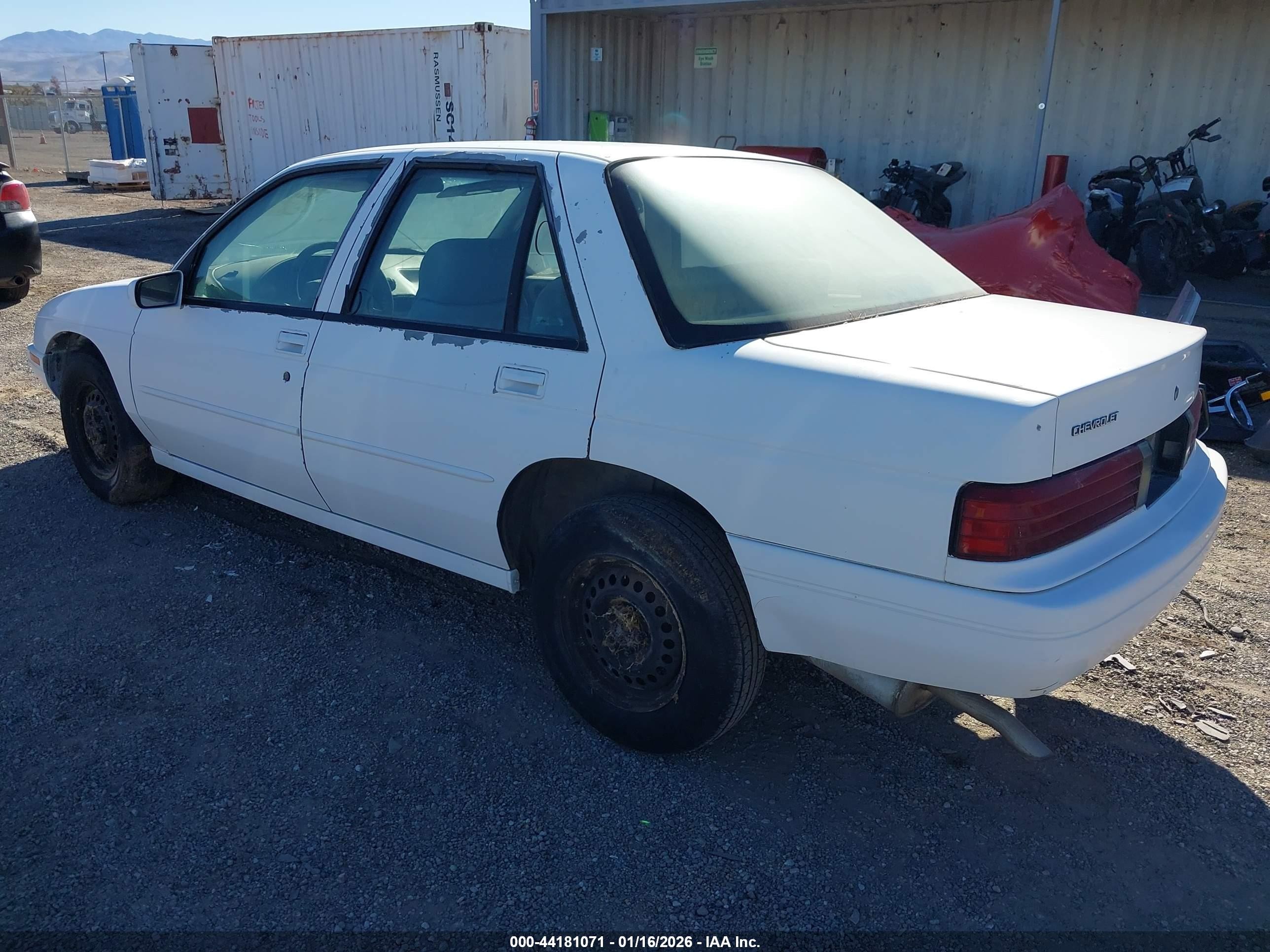 1996 Chevrolet Corsica   White vin: 1G1LD5547TY267824