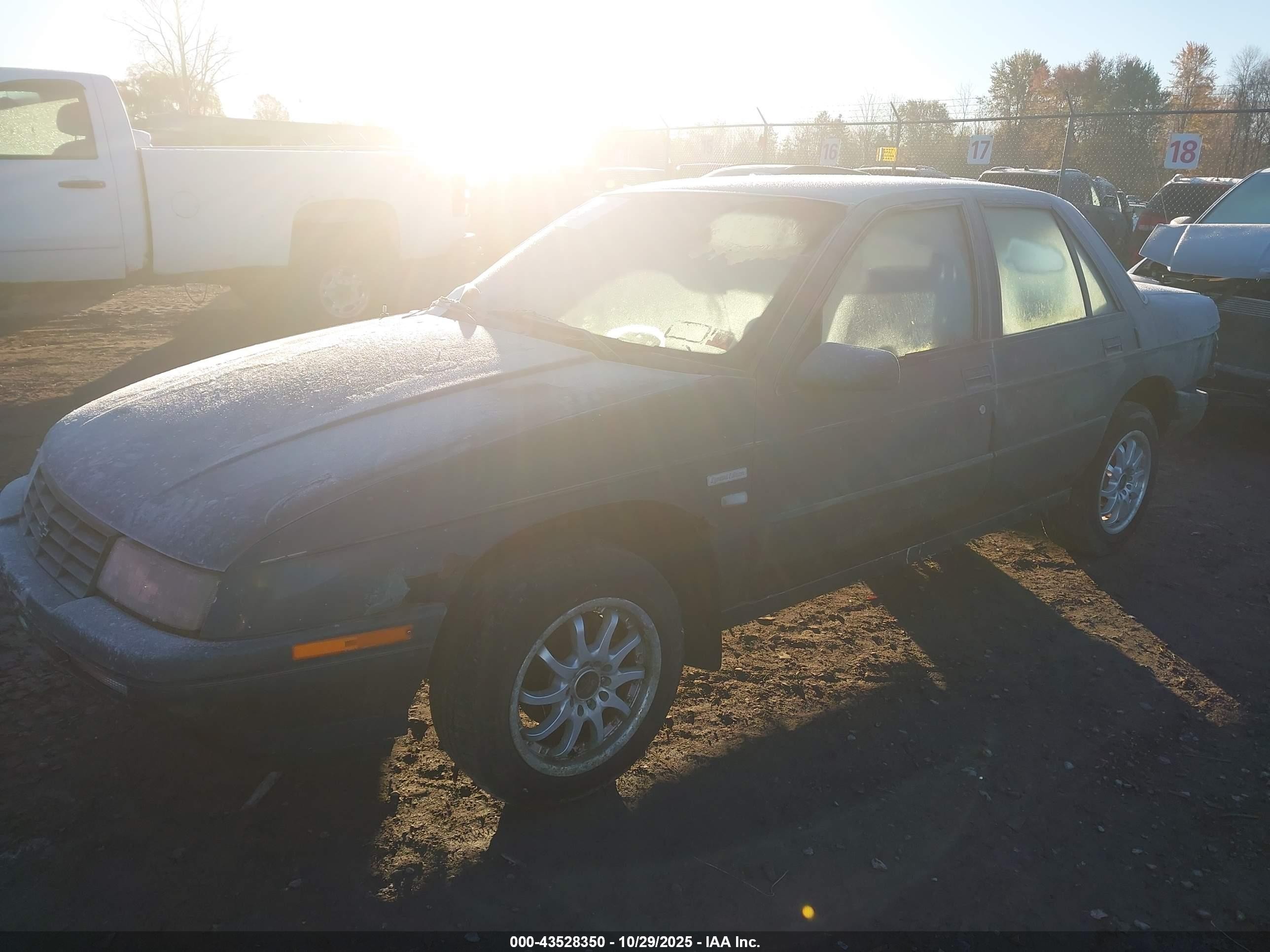 1996 Chevrolet Corsica   Turquoise vin: 1G1LD55M2TY102389