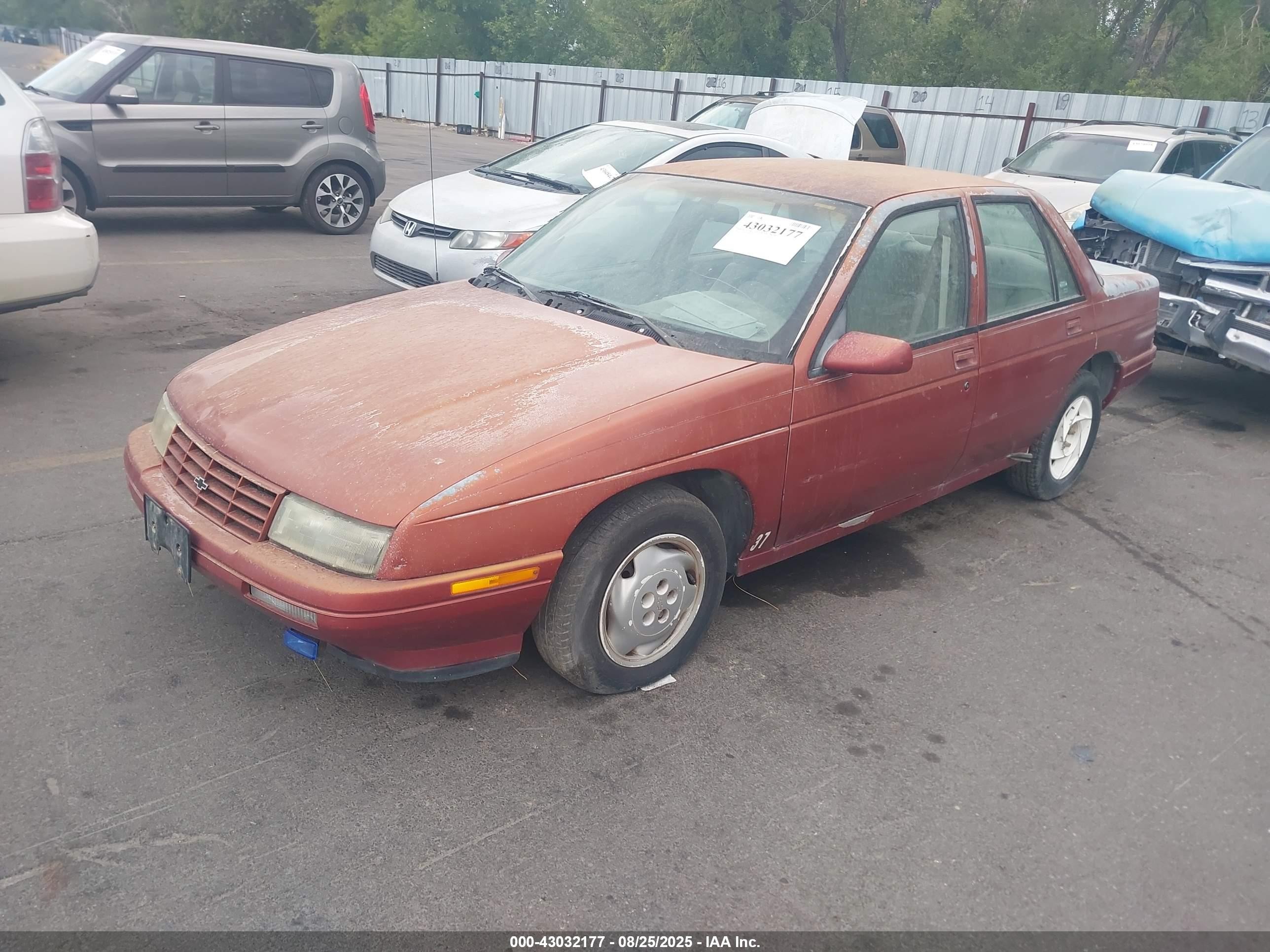 1996 Chevrolet Corsica   Red vin: 1G1LD55MXTY215295