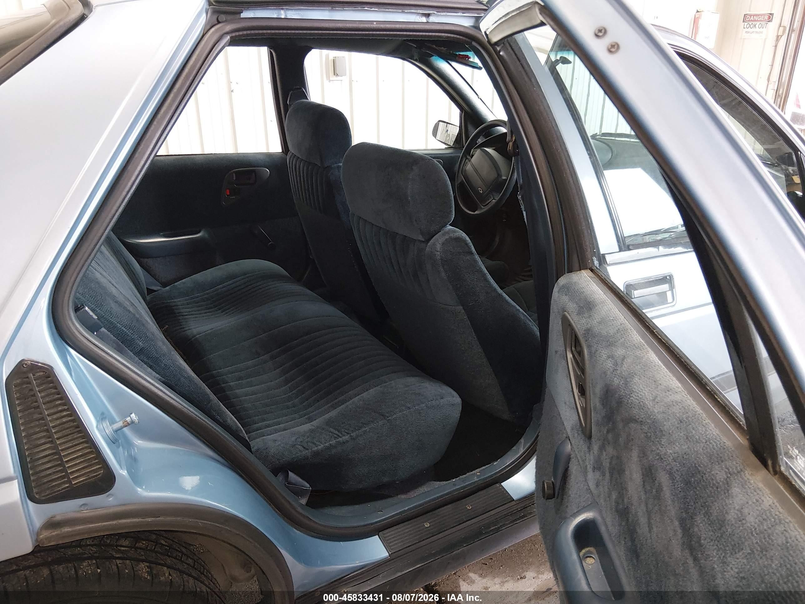 1991 Chevrolet Corsica Lt Light Blue vin: 1G1LT63G8ME140475
