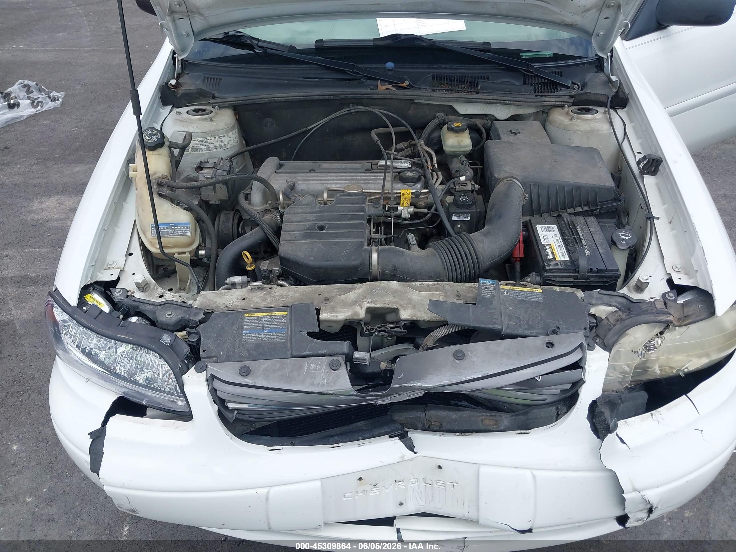 2004 Chevrolet Classic   White vin: 1G1ND52F04M539489