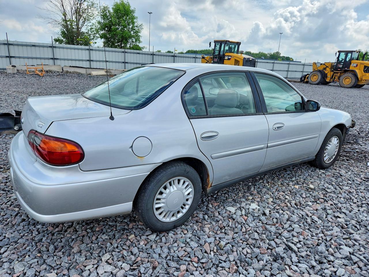 2004 Chevrolet Classic Серебряный vin: 1G1ND52F04M695094
