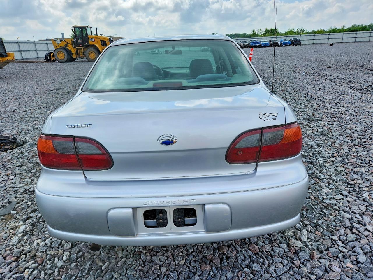 2004 Chevrolet Classic Серебряный vin: 1G1ND52F04M695094
