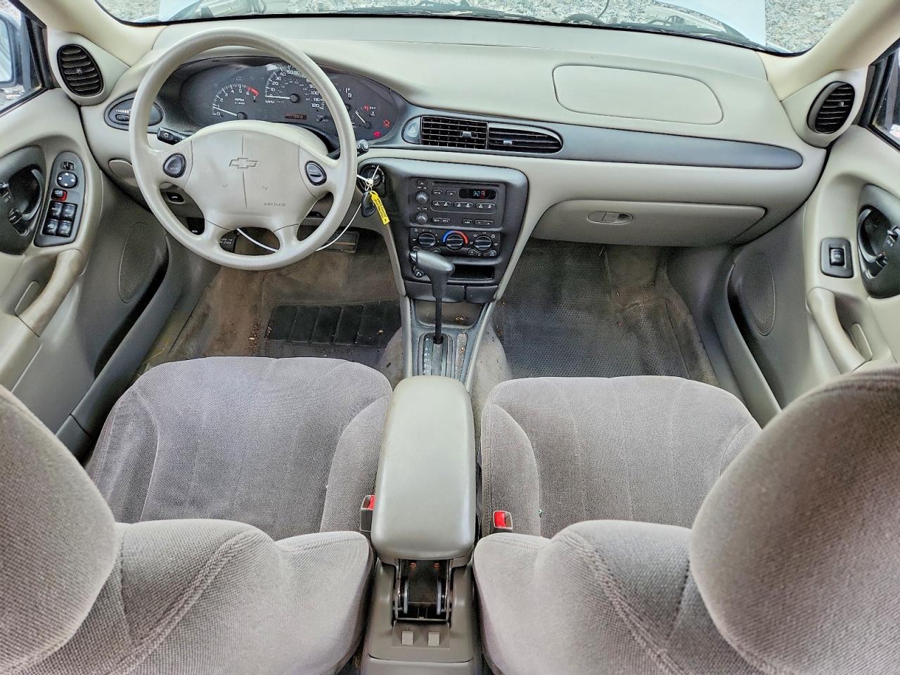 2004 Chevrolet Classic Серебряный vin: 1G1ND52F04M695094