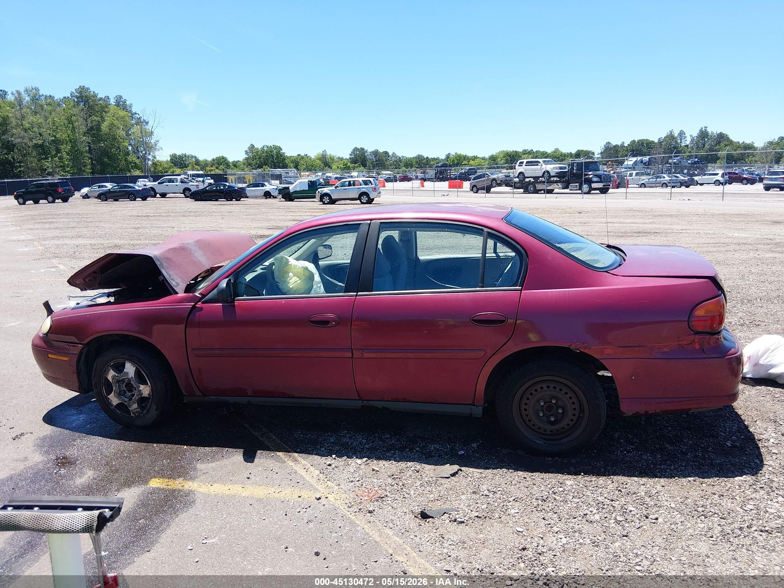2004 Chevrolet Classic   Red vin: 1G1ND52F04M707051