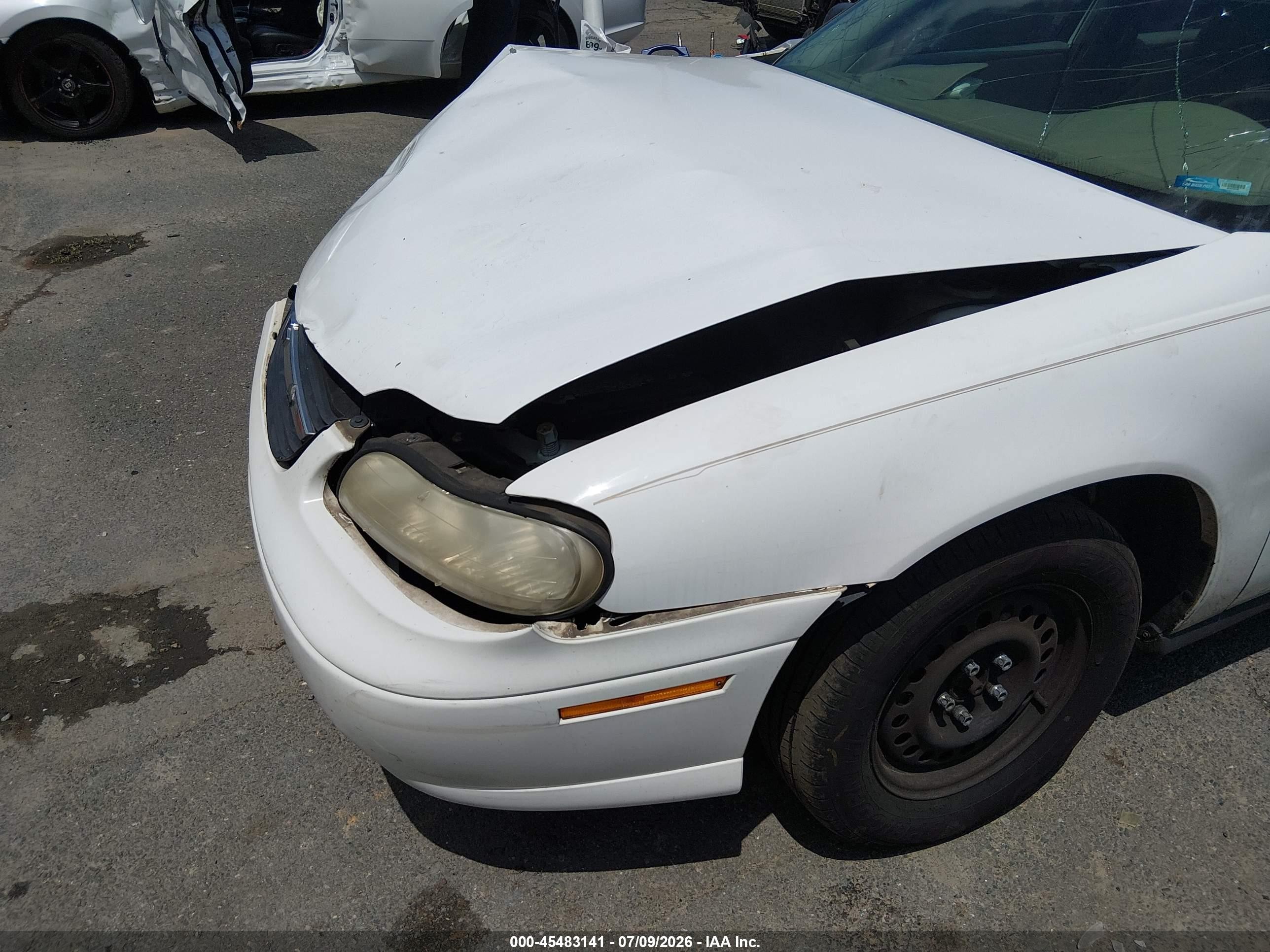 2004 Chevrolet Classic   White vin: 1G1ND52F14M564997