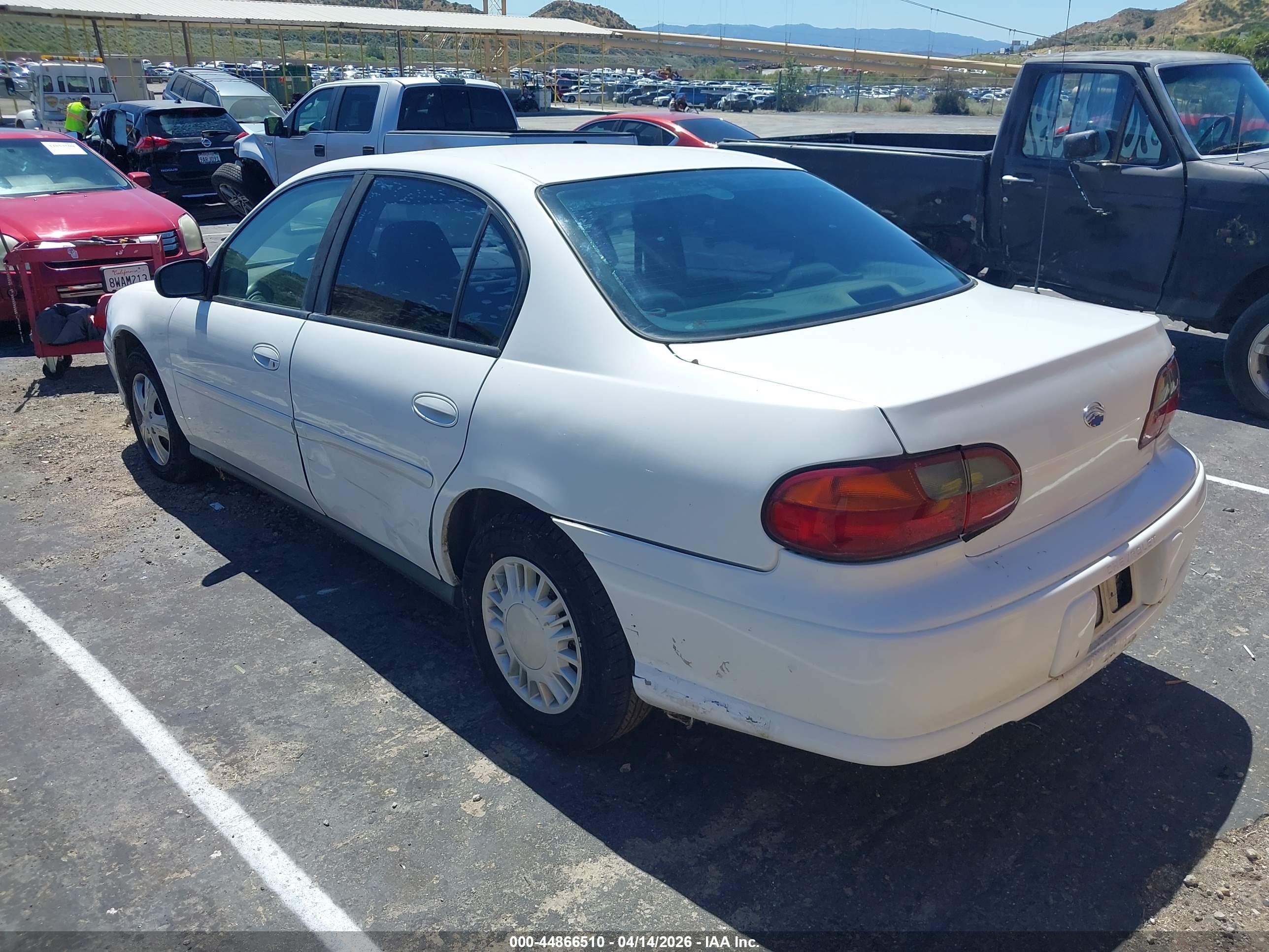 2004 Chevrolet Classic   White vin: 1G1ND52F14M628844
