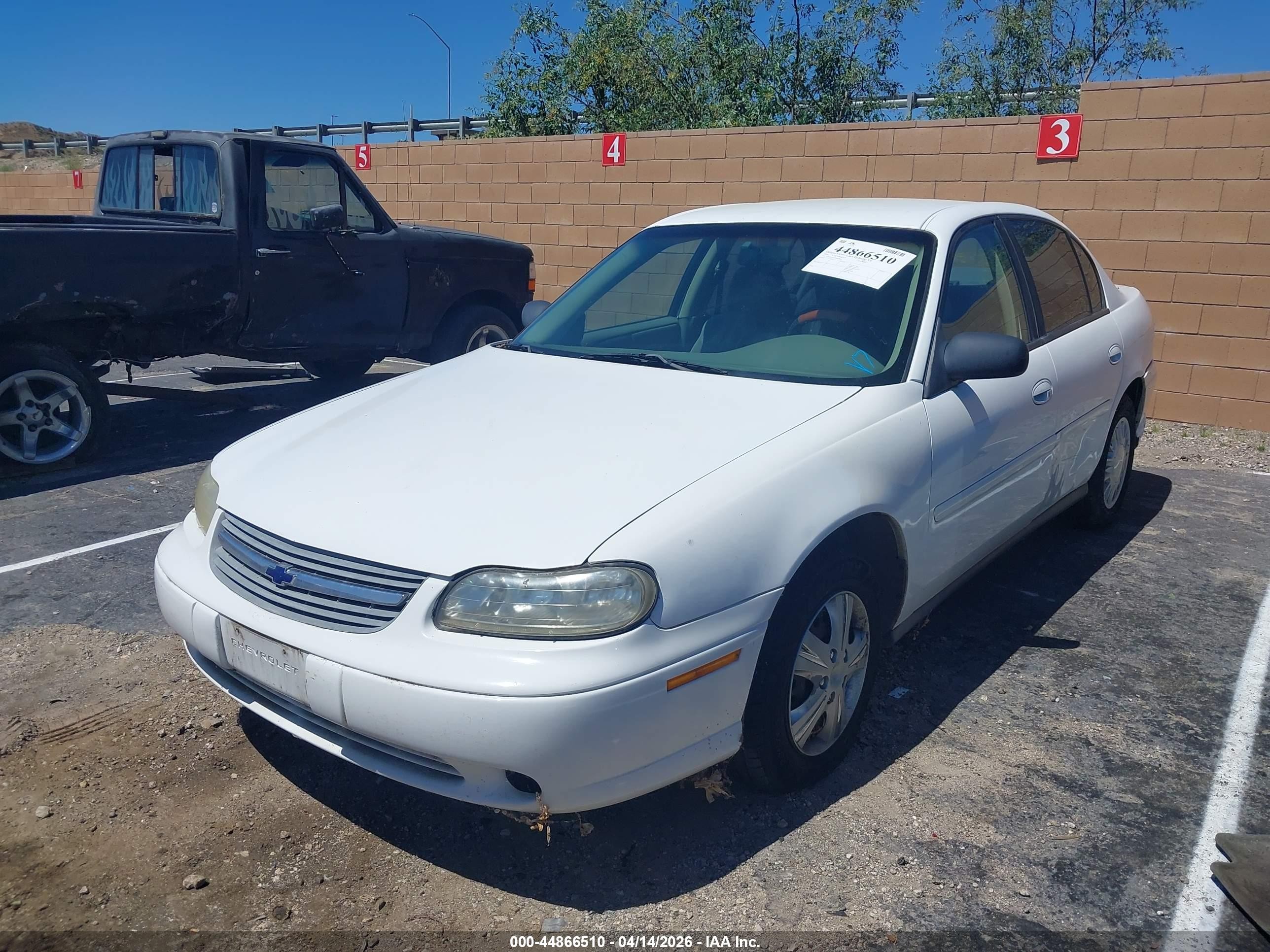 2004 Chevrolet Classic   White vin: 1G1ND52F14M628844