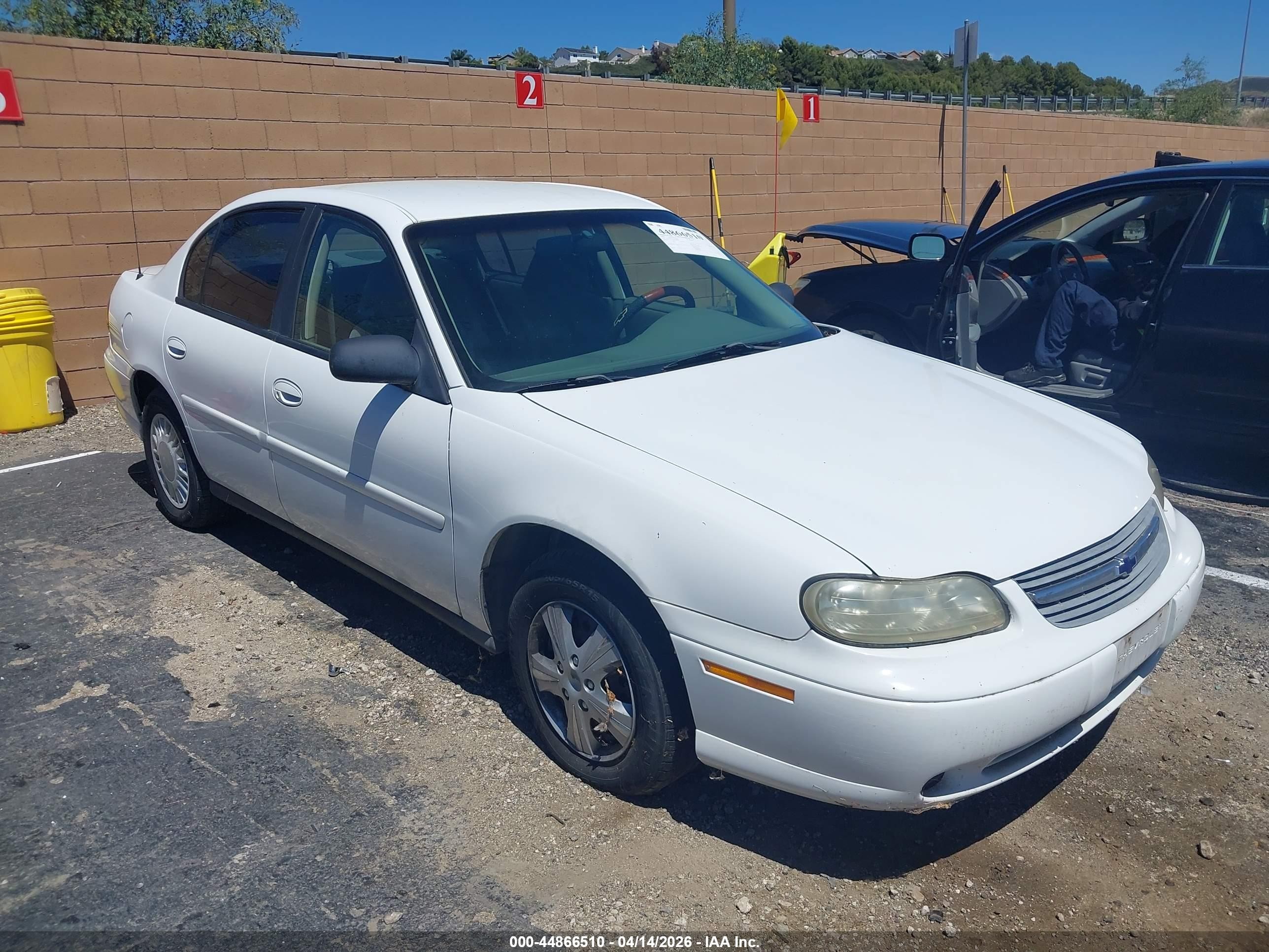 2004 Chevrolet Classic   White vin: 1G1ND52F14M628844
