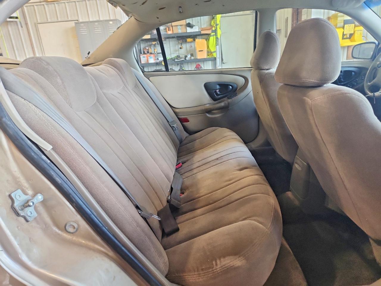 2004 Chevrolet Classic Gold vin: 1G1ND52F14M651783