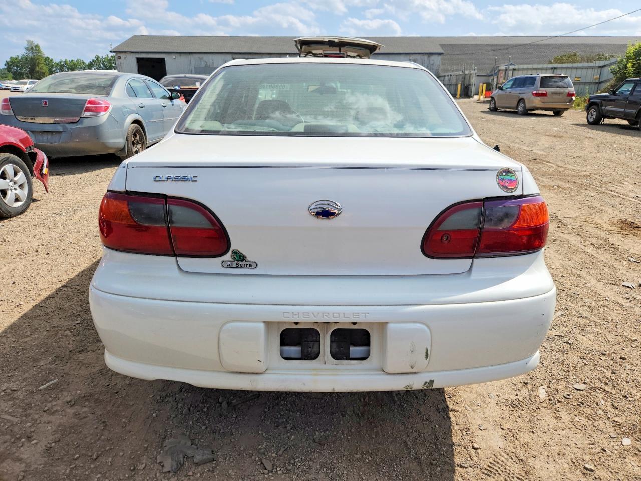 2005 Chevrolet Classic Белый vin: 1G1ND52F15M106751