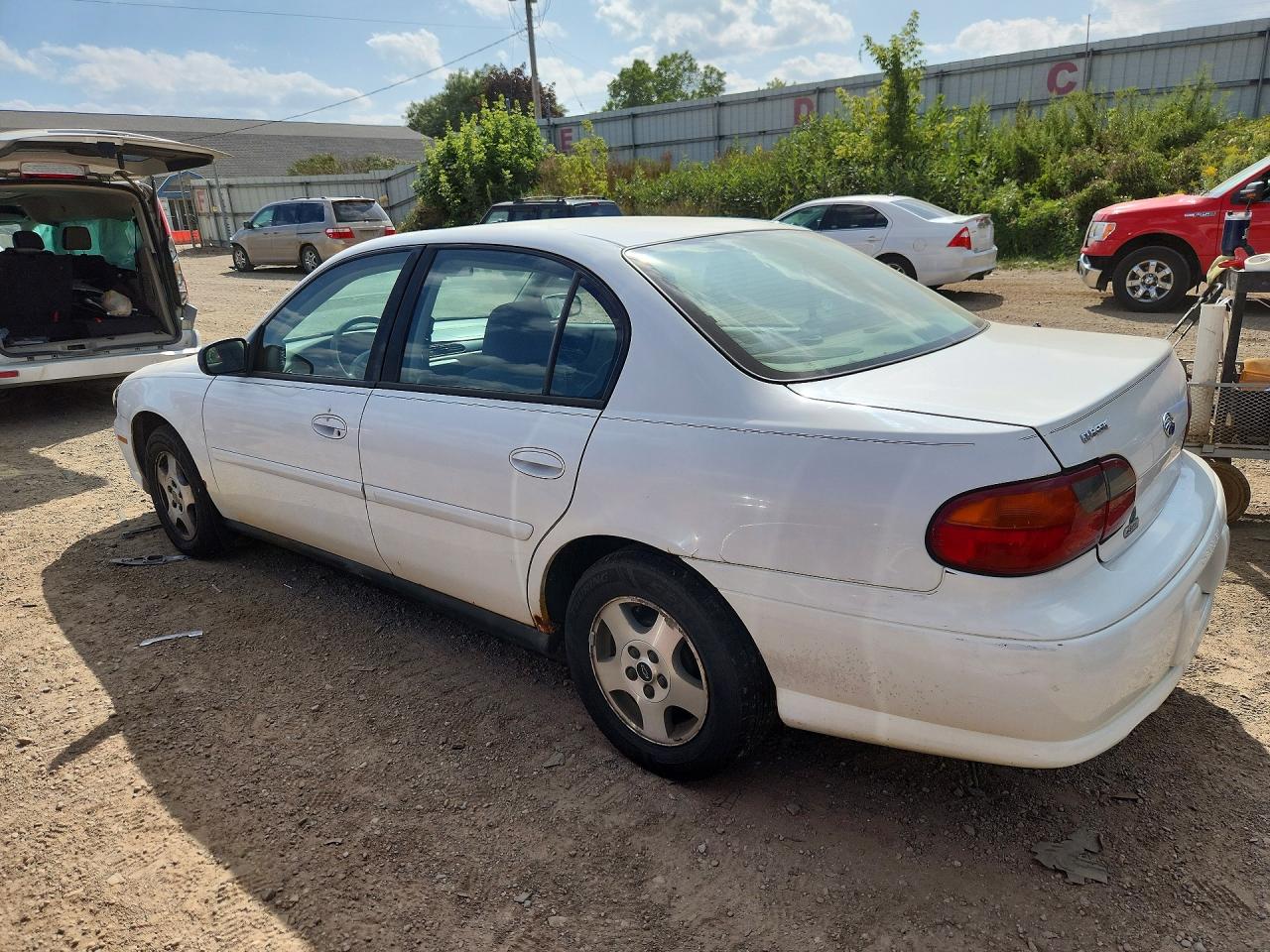 2005 Chevrolet Classic Белый vin: 1G1ND52F15M106751