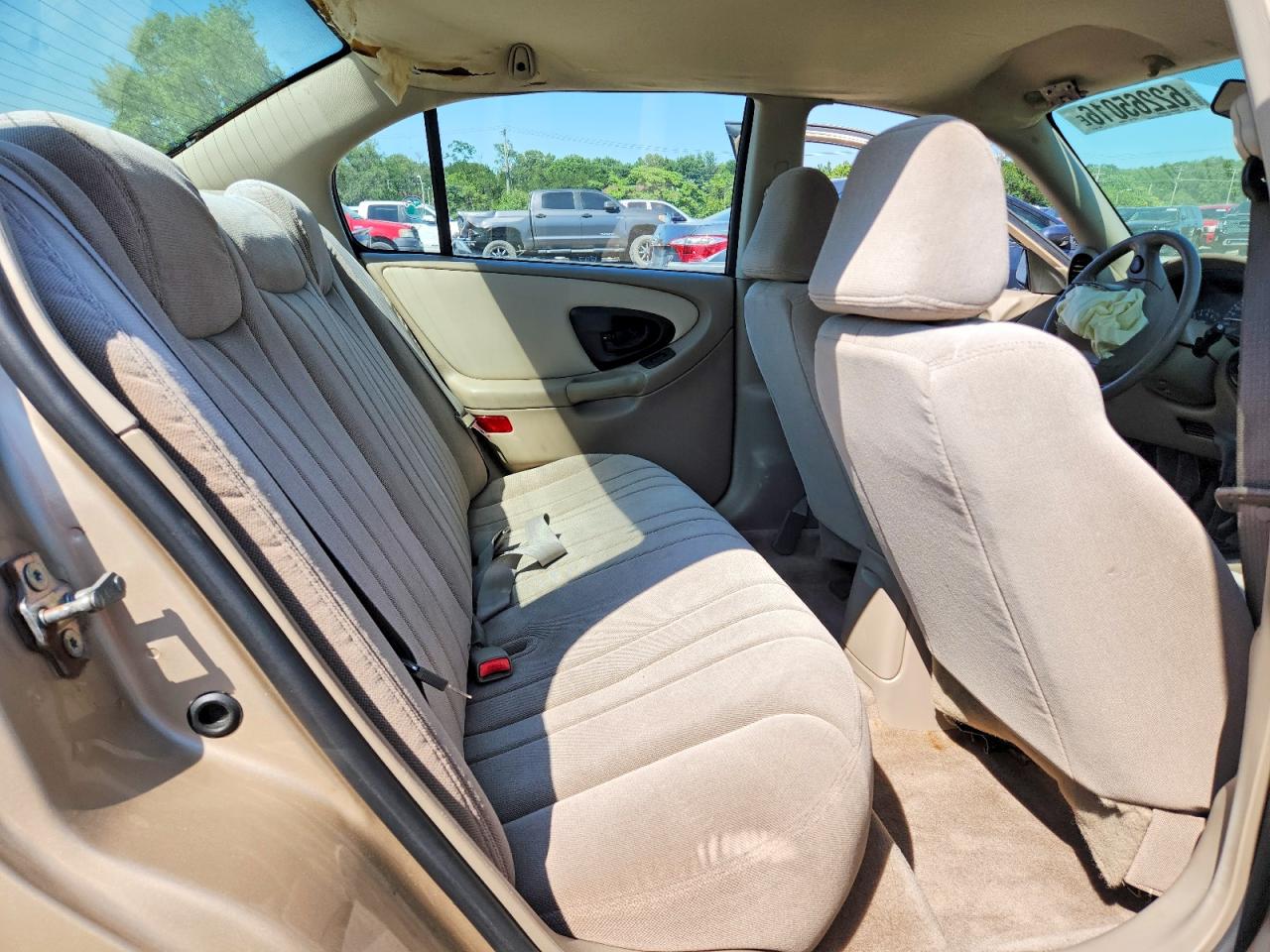 2005 Chevrolet Classic Gold vin: 1G1ND52F25M196119