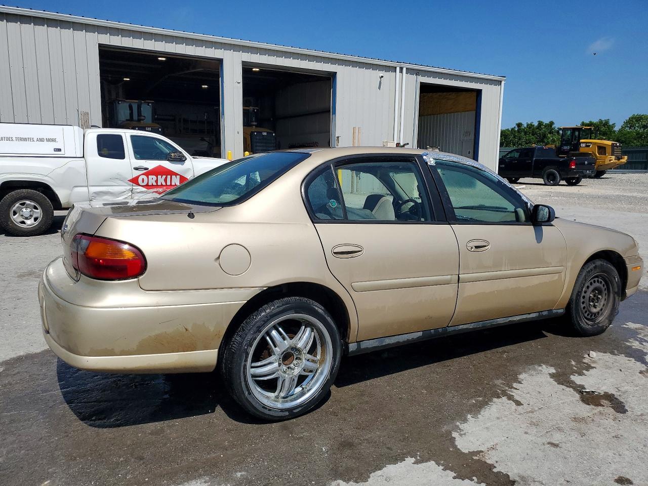 2004 Chevrolet Classic Gold vin: 1G1ND52F34M623645
