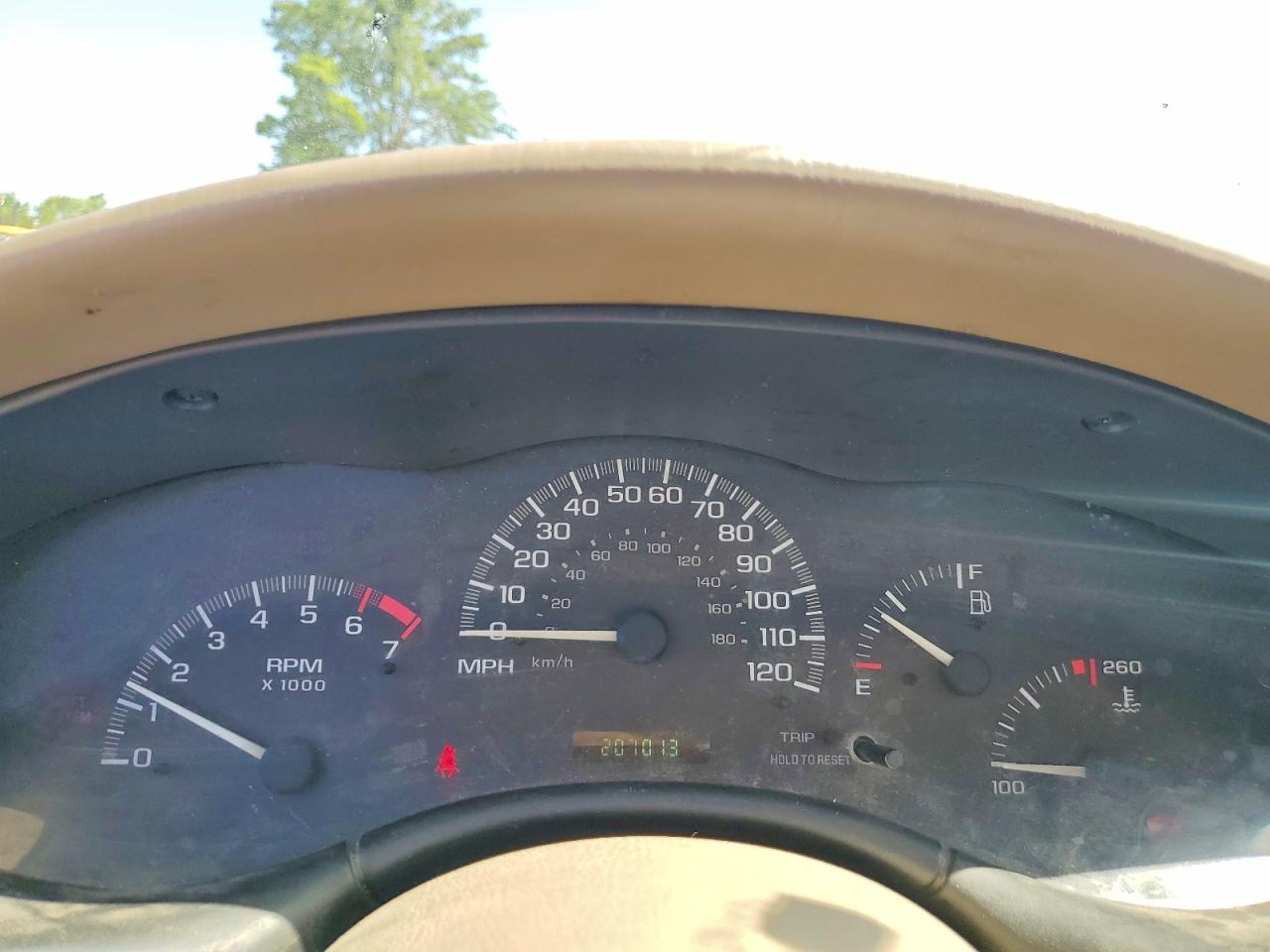2004 Chevrolet Classic Gold vin: 1G1ND52F34M623645