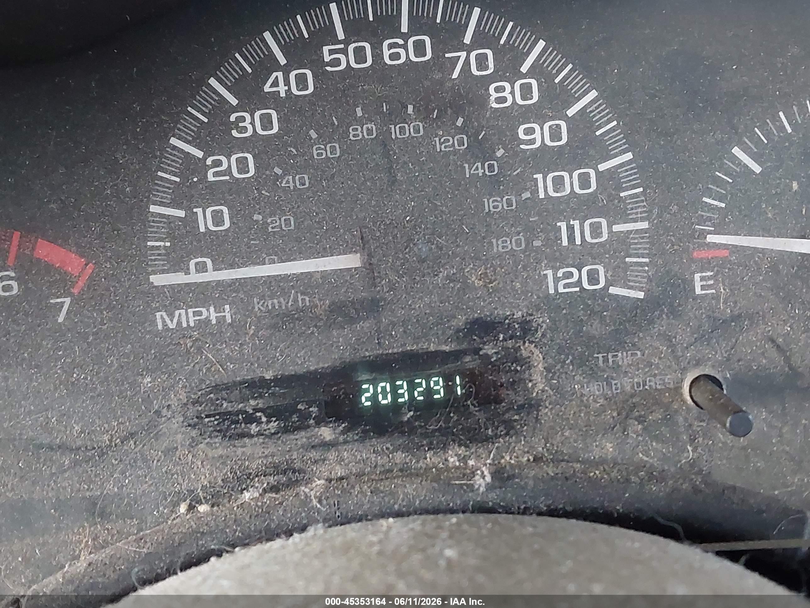 2005 Chevrolet Classic Gold vin: 1G1ND52F35M166806