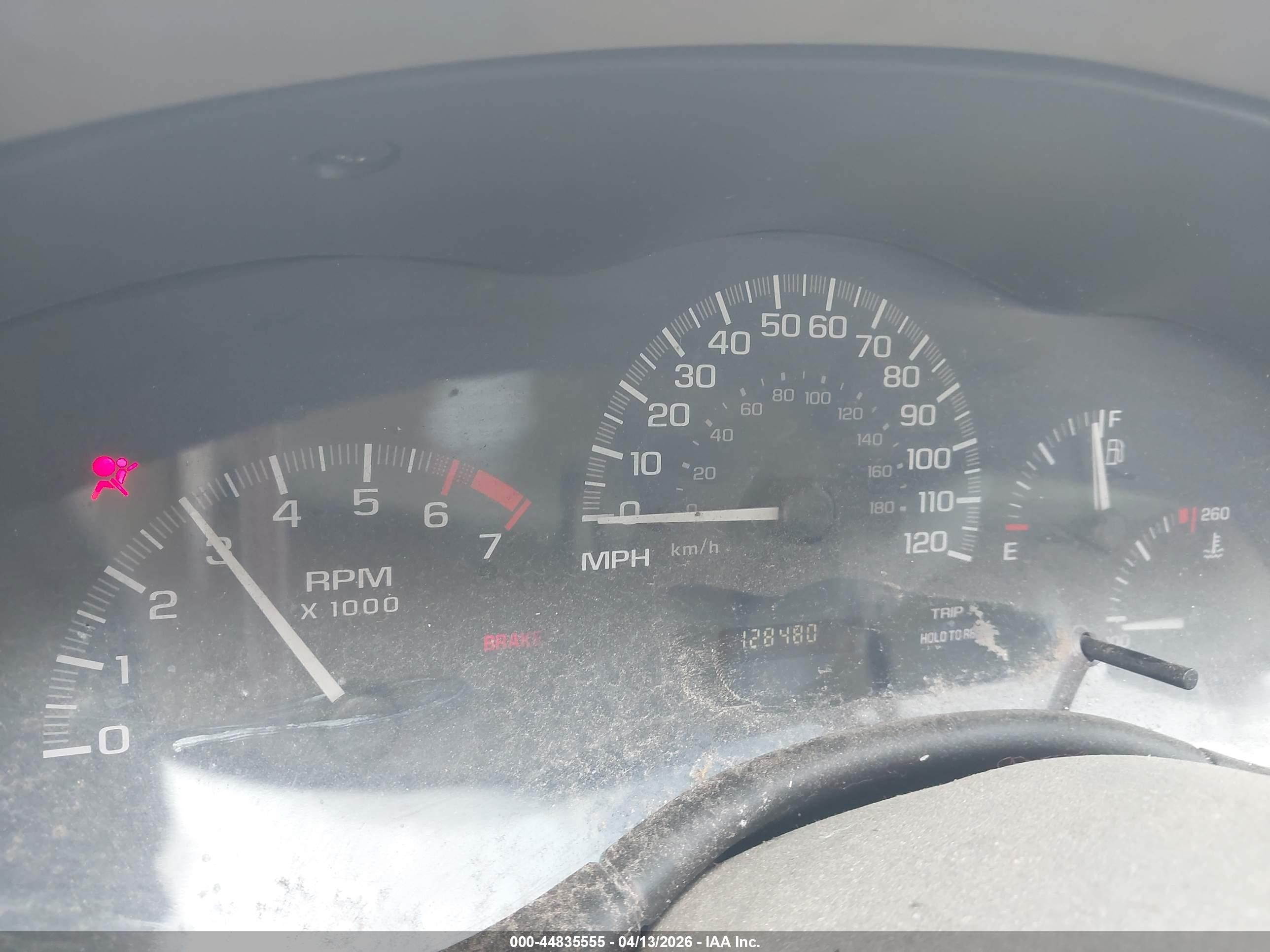 2005 Chevrolet Classic   Silver vin: 1G1ND52F35M221657
