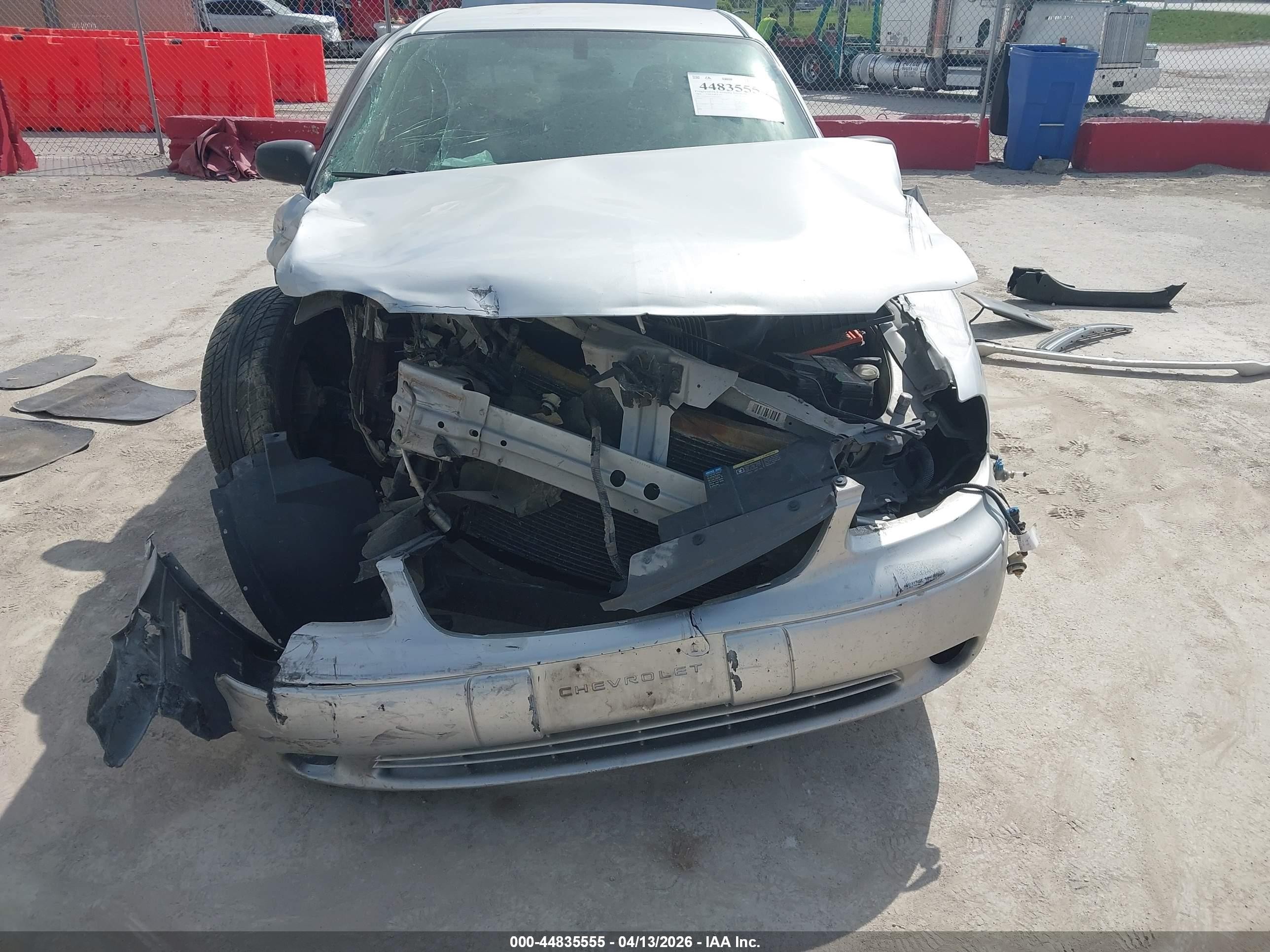 2005 Chevrolet Classic   Silver vin: 1G1ND52F35M221657