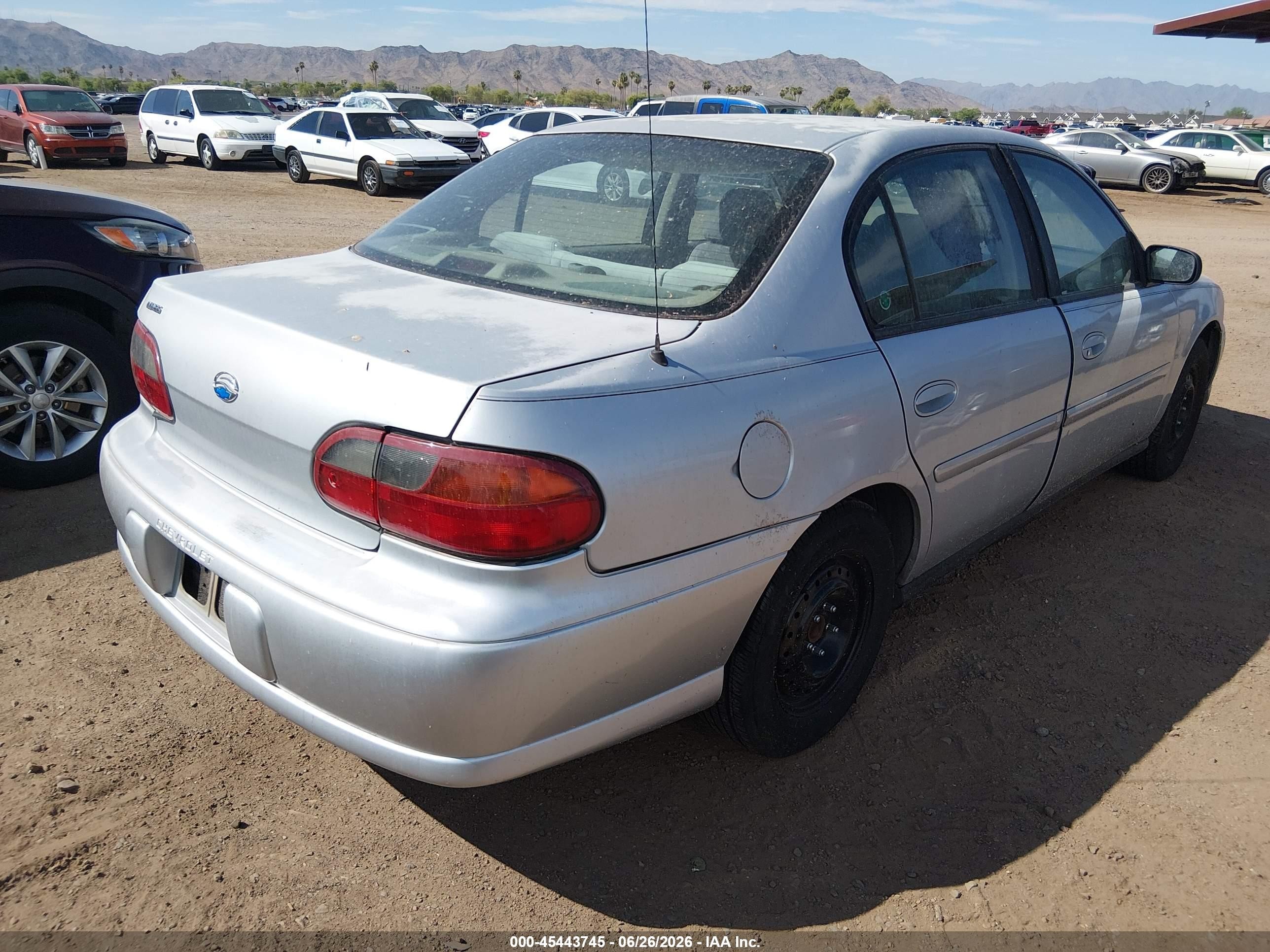 2004 Chevrolet Classic   Серебряный vin: 1G1ND52F44M514658