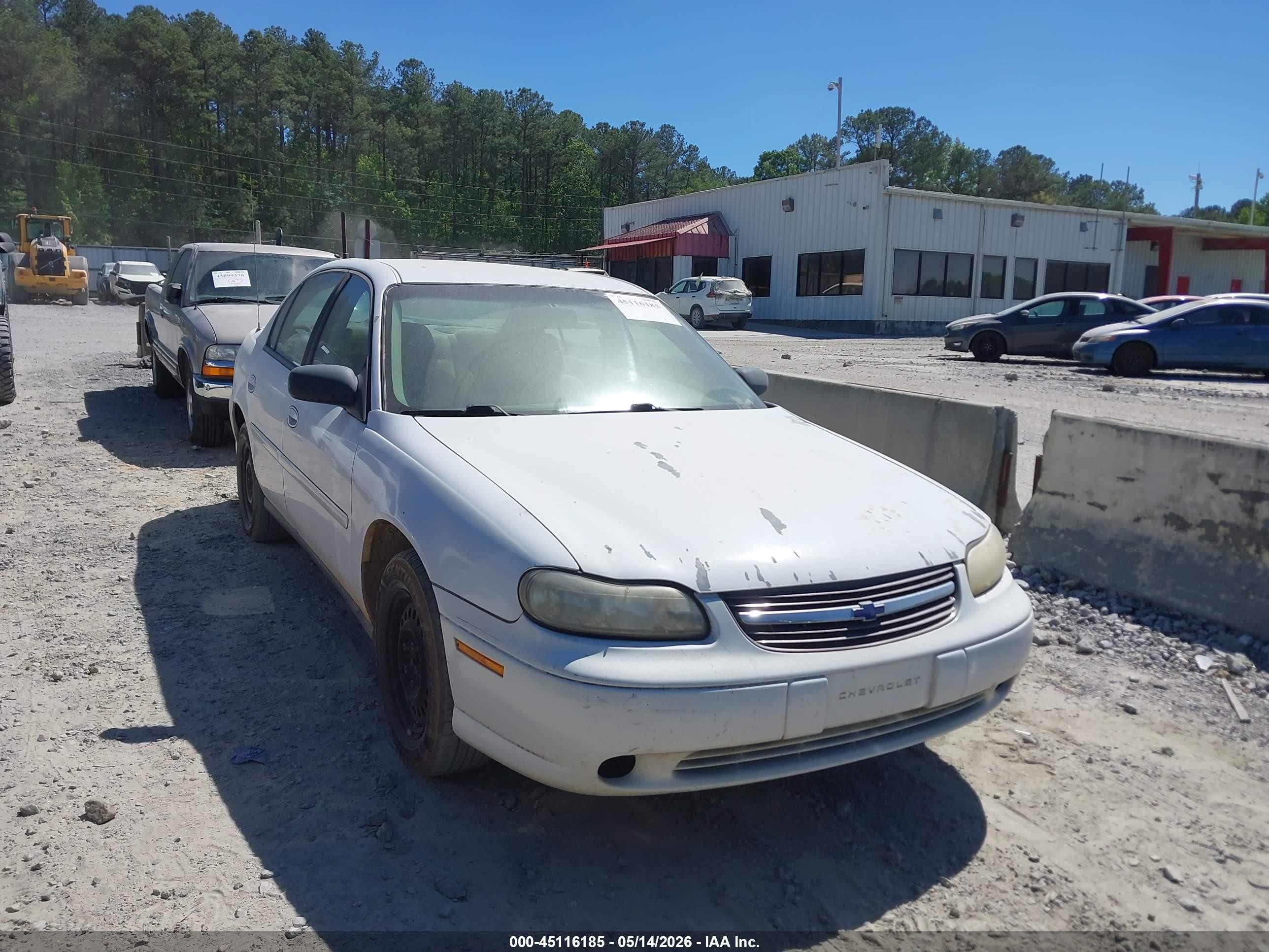 2004 Chevrolet Classic   White vin: 1G1ND52F44M562774