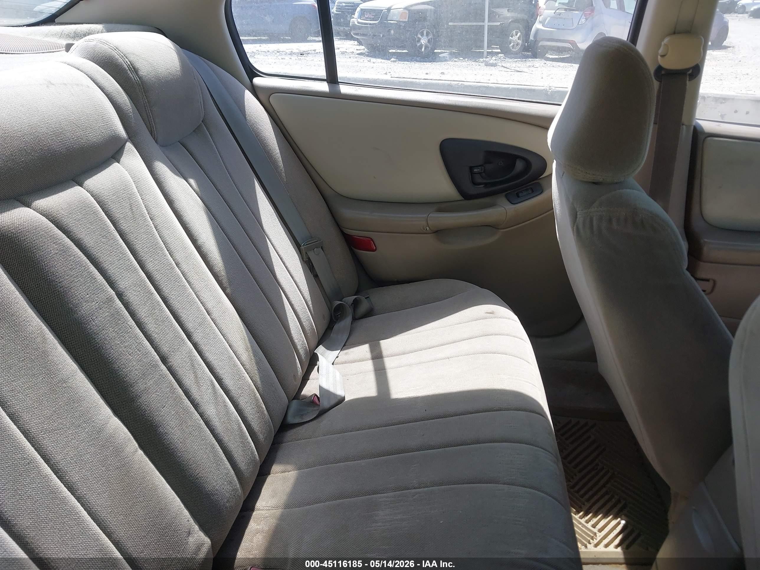 2004 Chevrolet Classic   White vin: 1G1ND52F44M562774