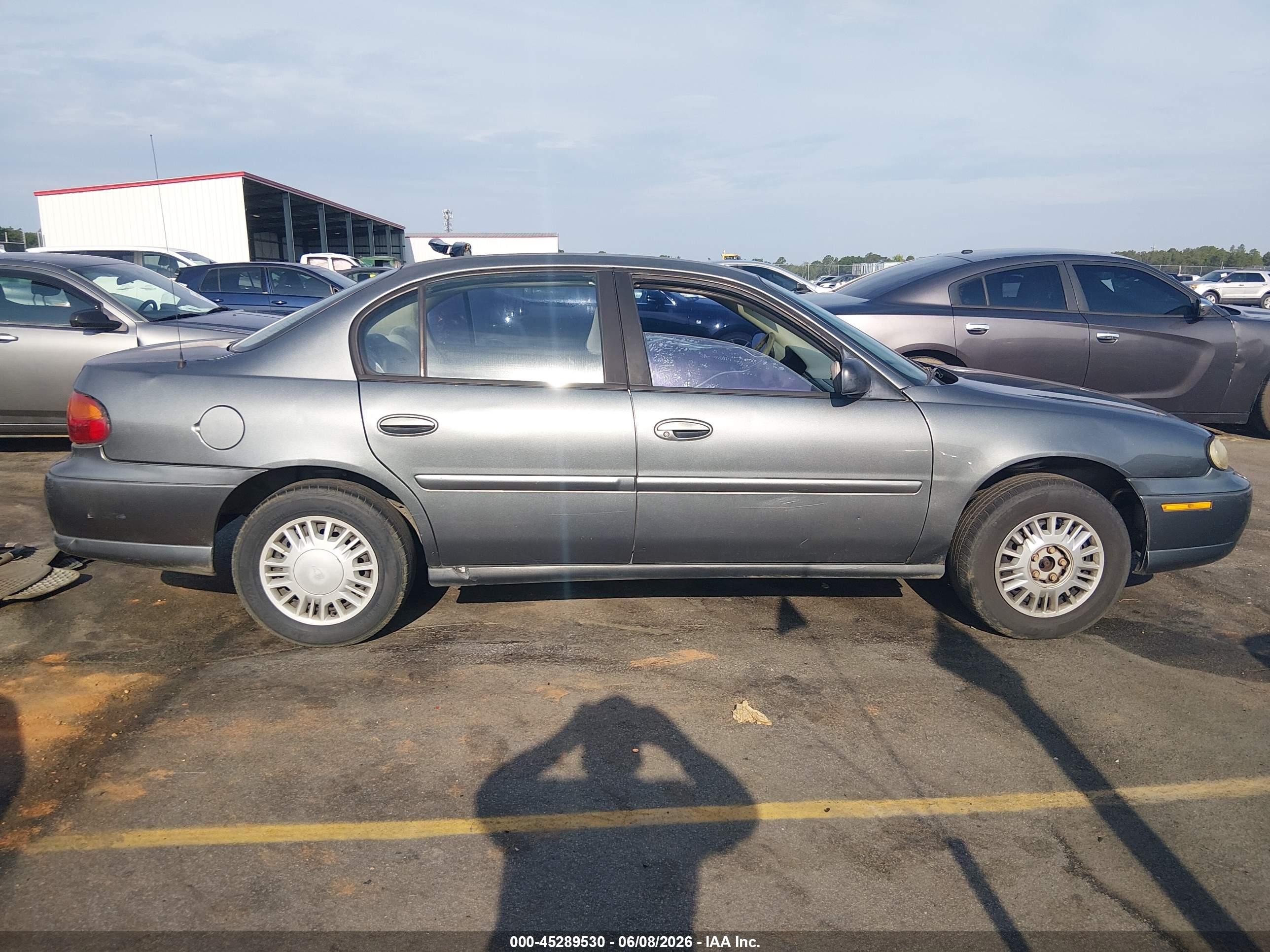2005 Chevrolet Classic   Blue vin: 1G1ND52F45M177698