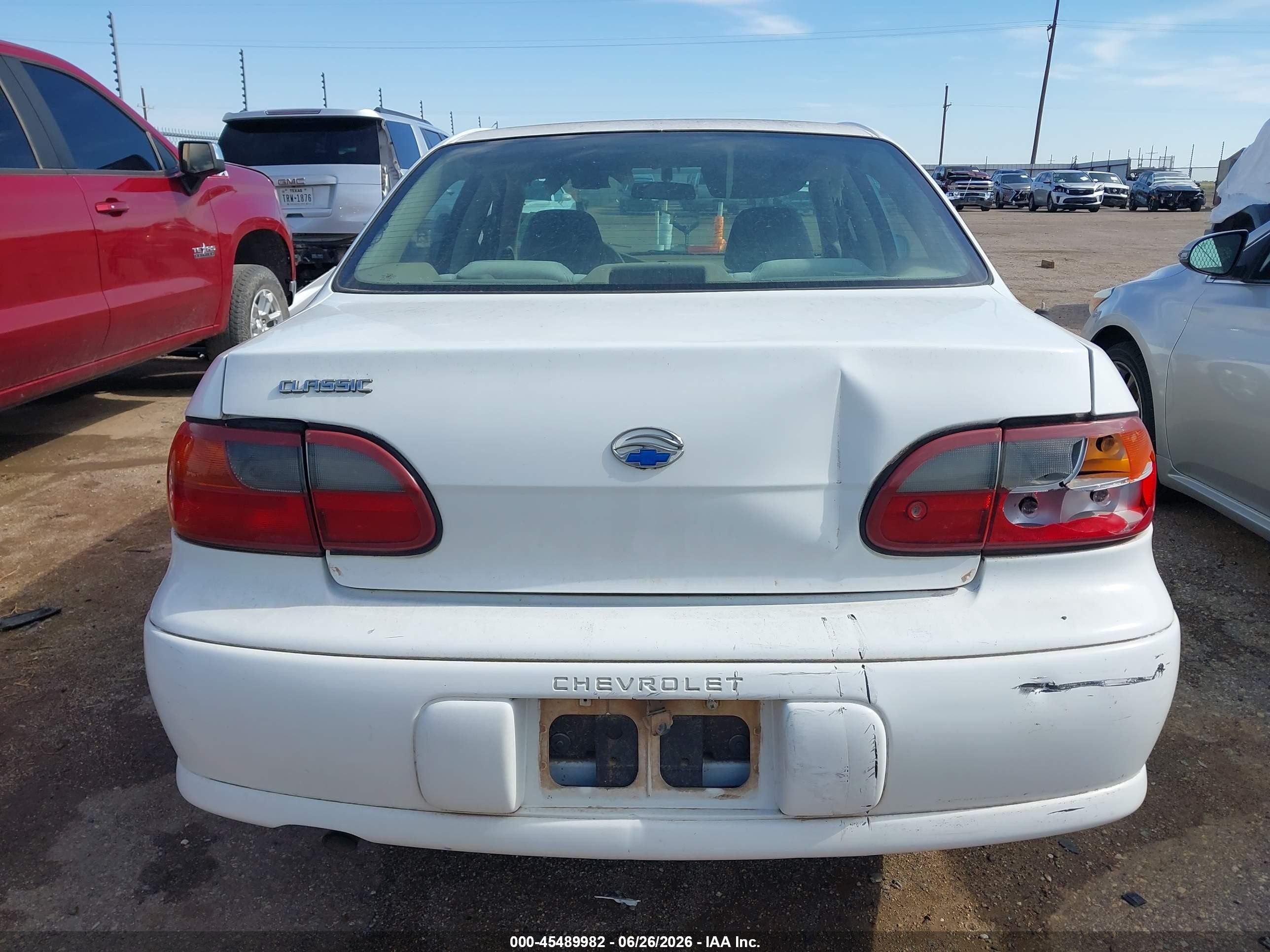 2004 Chevrolet Classic   White vin: 1G1ND52F54M653729
