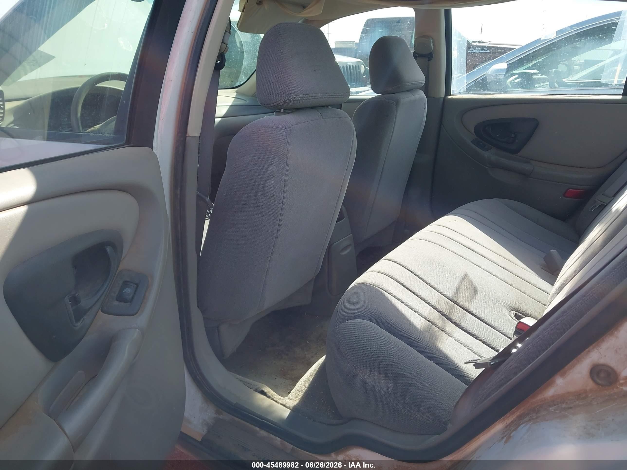 2004 Chevrolet Classic   White vin: 1G1ND52F54M653729