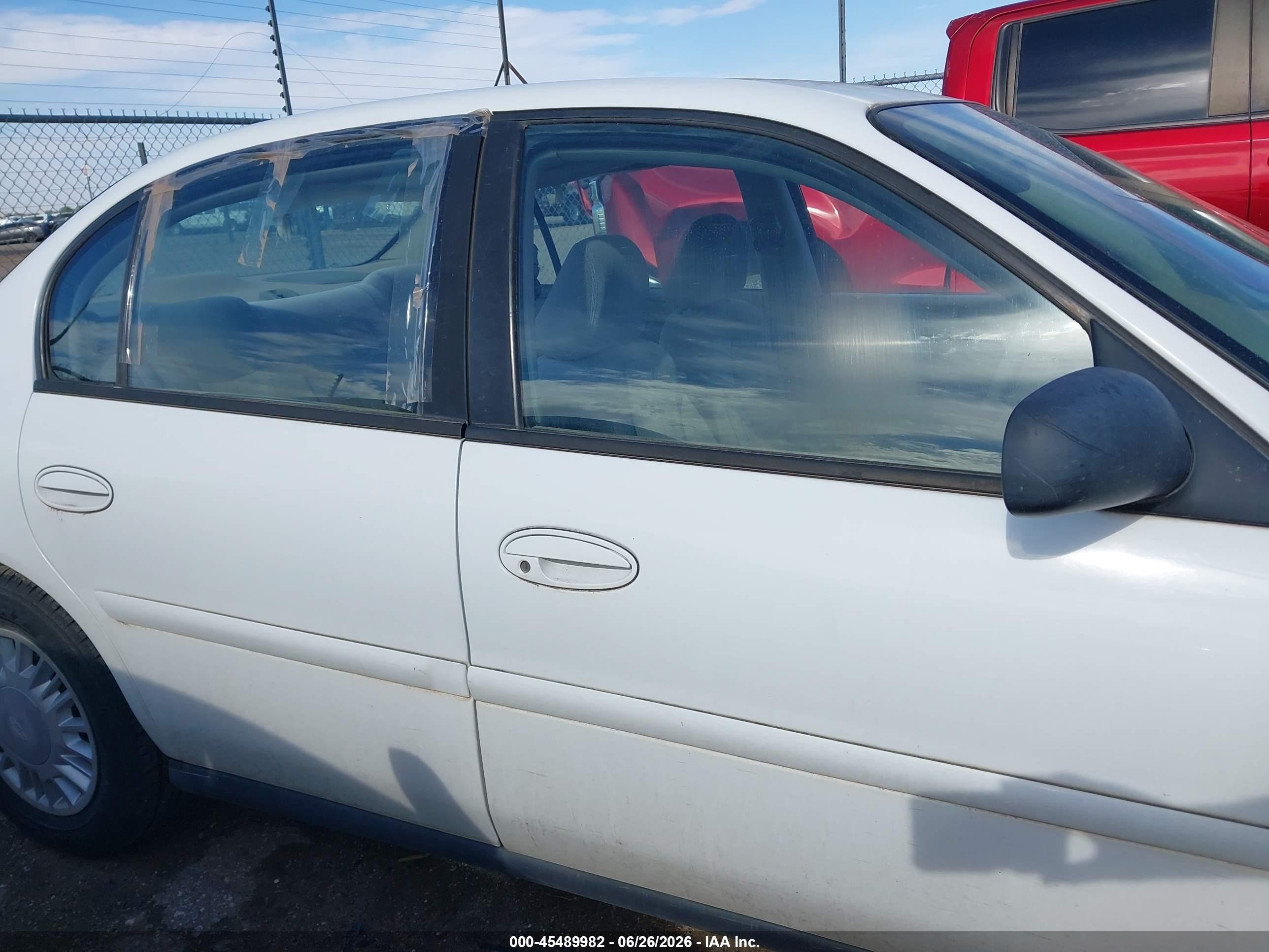 2004 Chevrolet Classic   White vin: 1G1ND52F54M653729