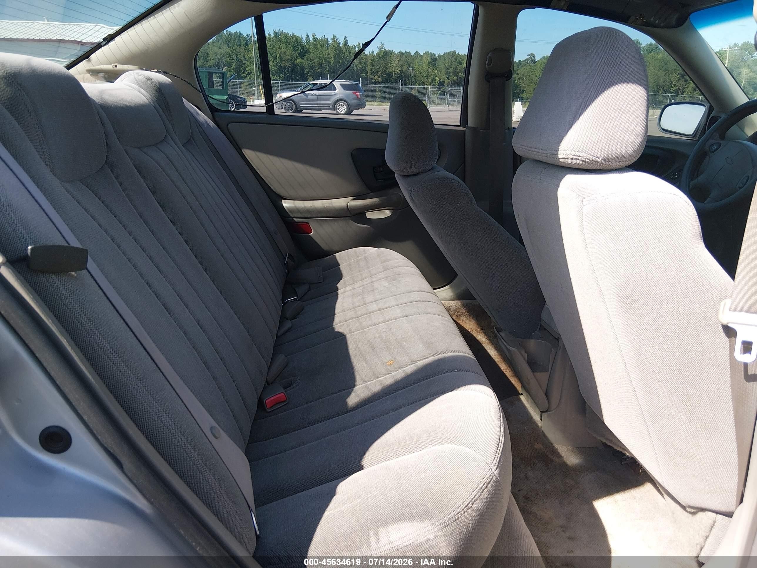 2004 Chevrolet Classic   Silver vin: 1G1ND52F64M539240