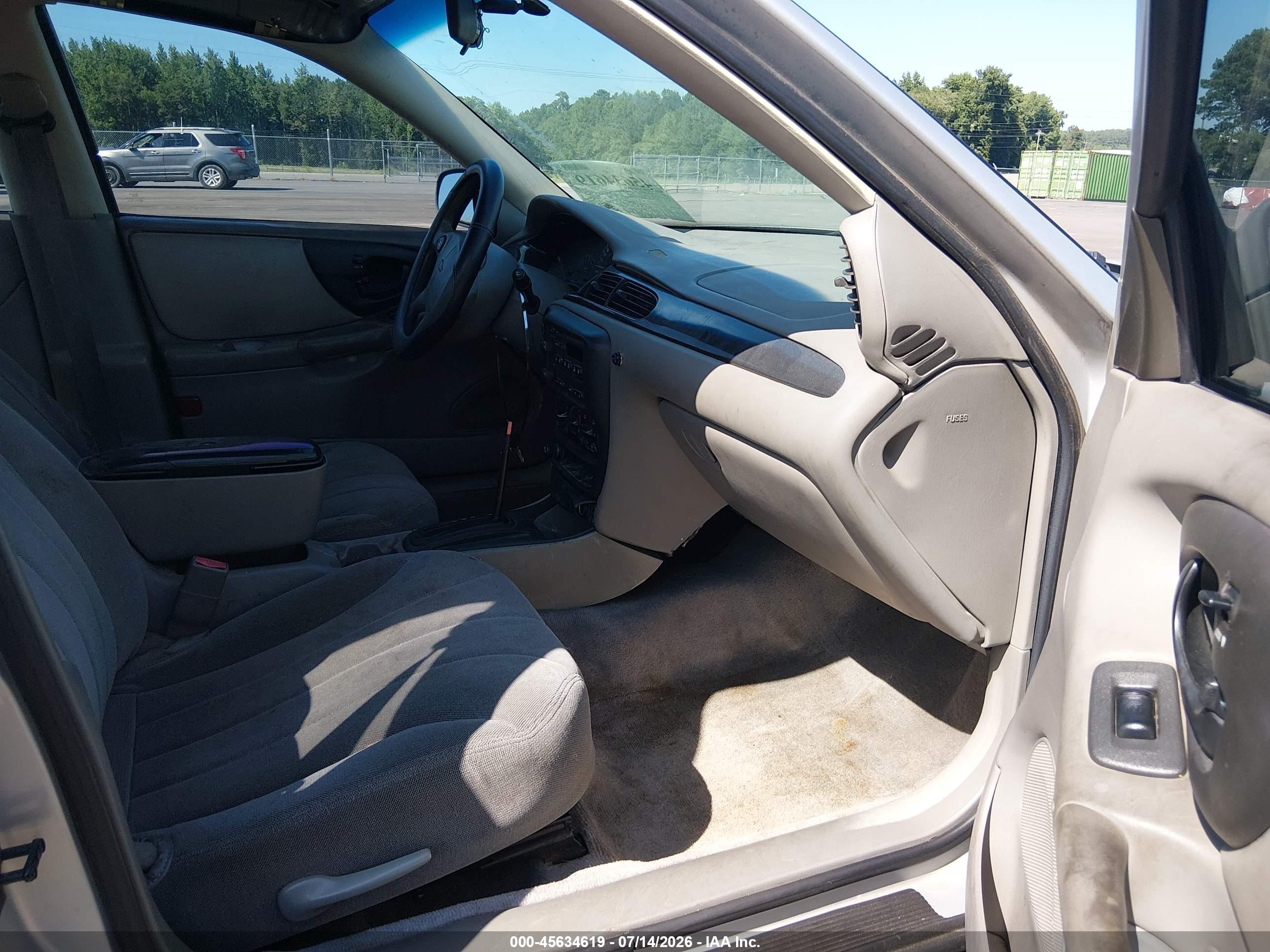 2004 Chevrolet Classic   Silver vin: 1G1ND52F64M539240