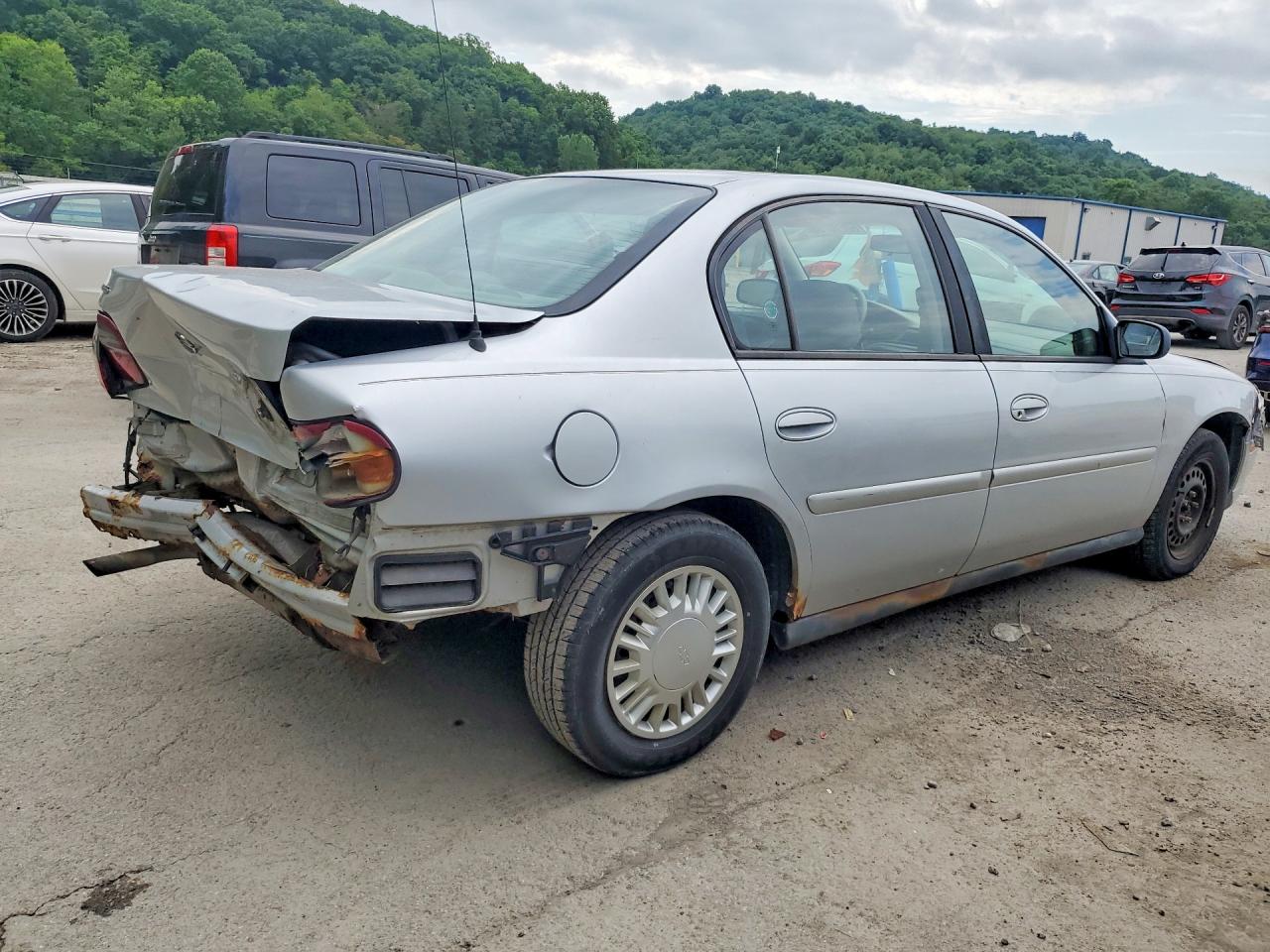2005 Chevrolet Classic Silver vin: 1G1ND52F65M119656