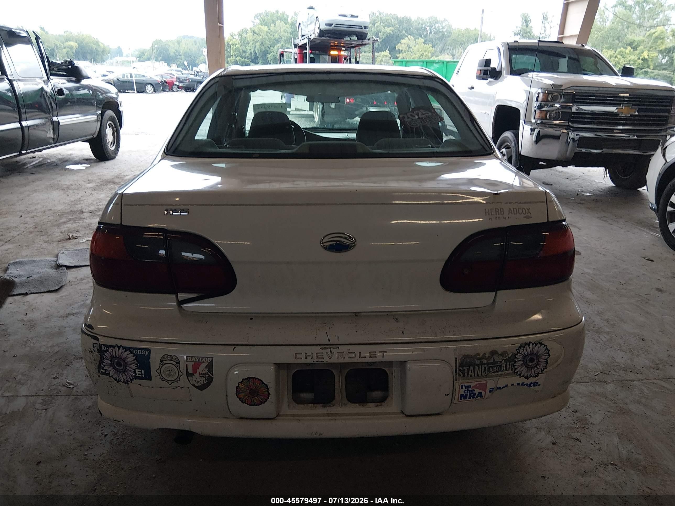 2005 Chevrolet Classic   White vin: 1G1ND52F65M180182