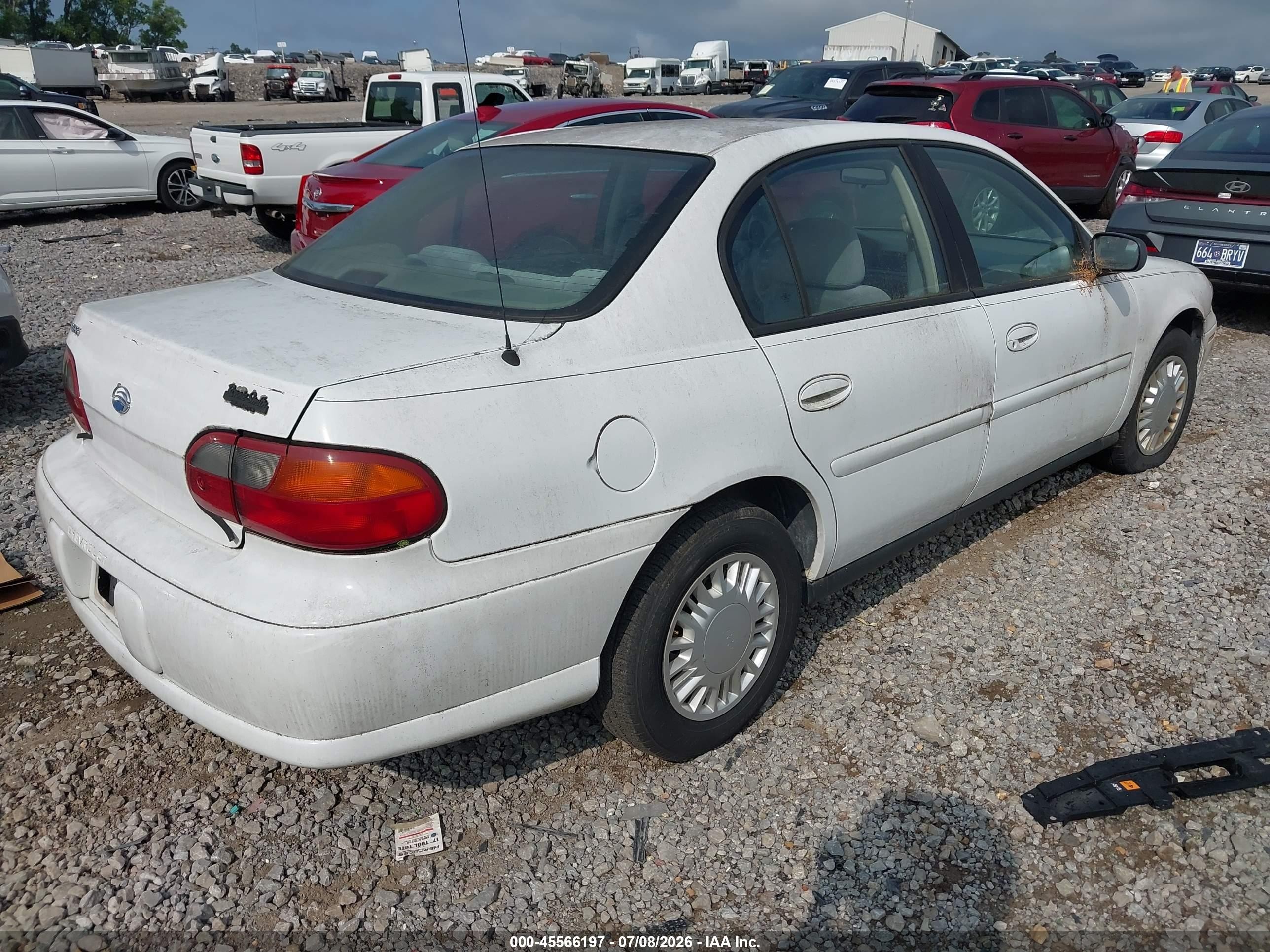 2004 Chevrolet Classic   Белый vin: 1G1ND52F74M576166