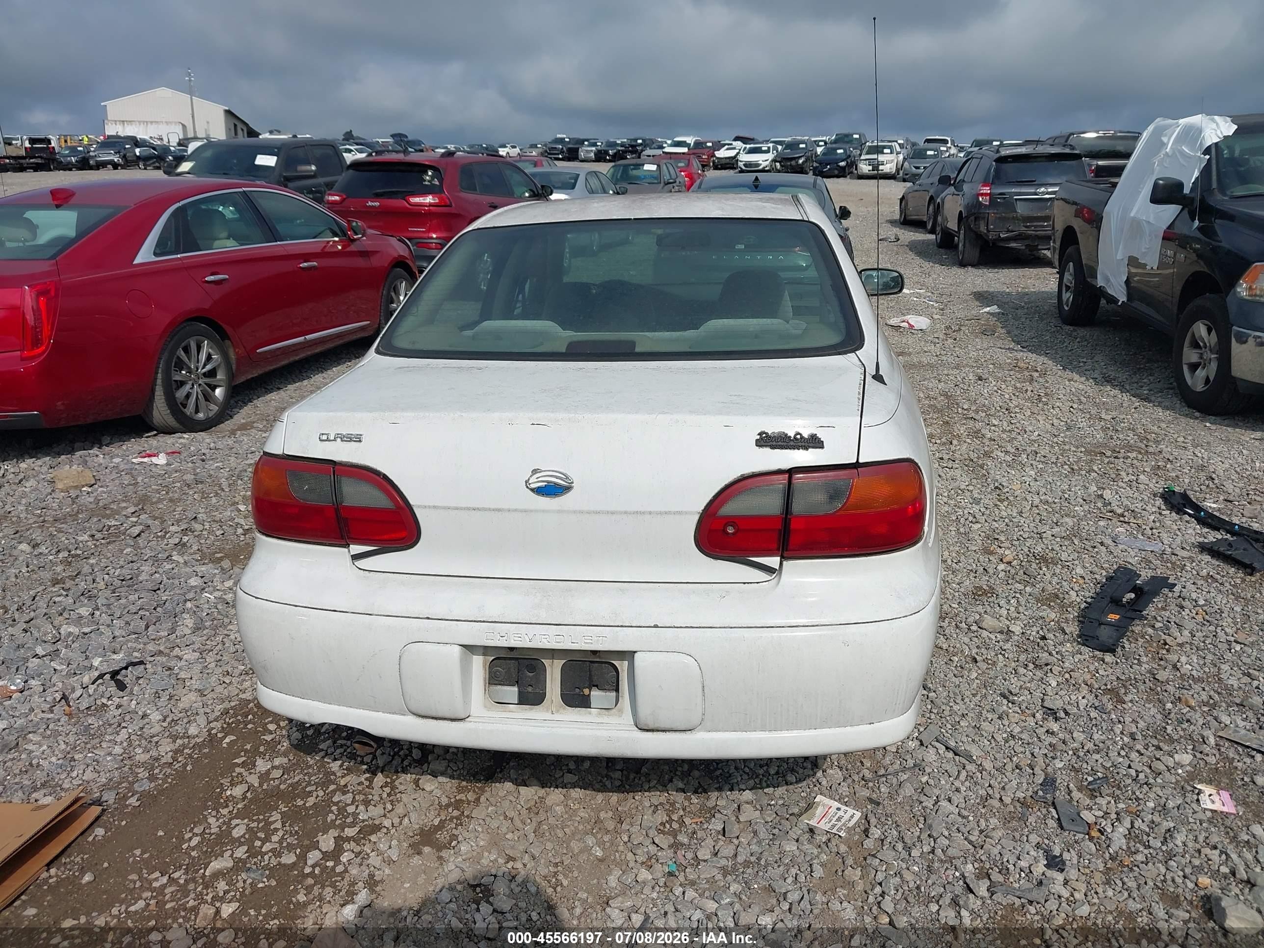2004 Chevrolet Classic   Белый vin: 1G1ND52F74M576166