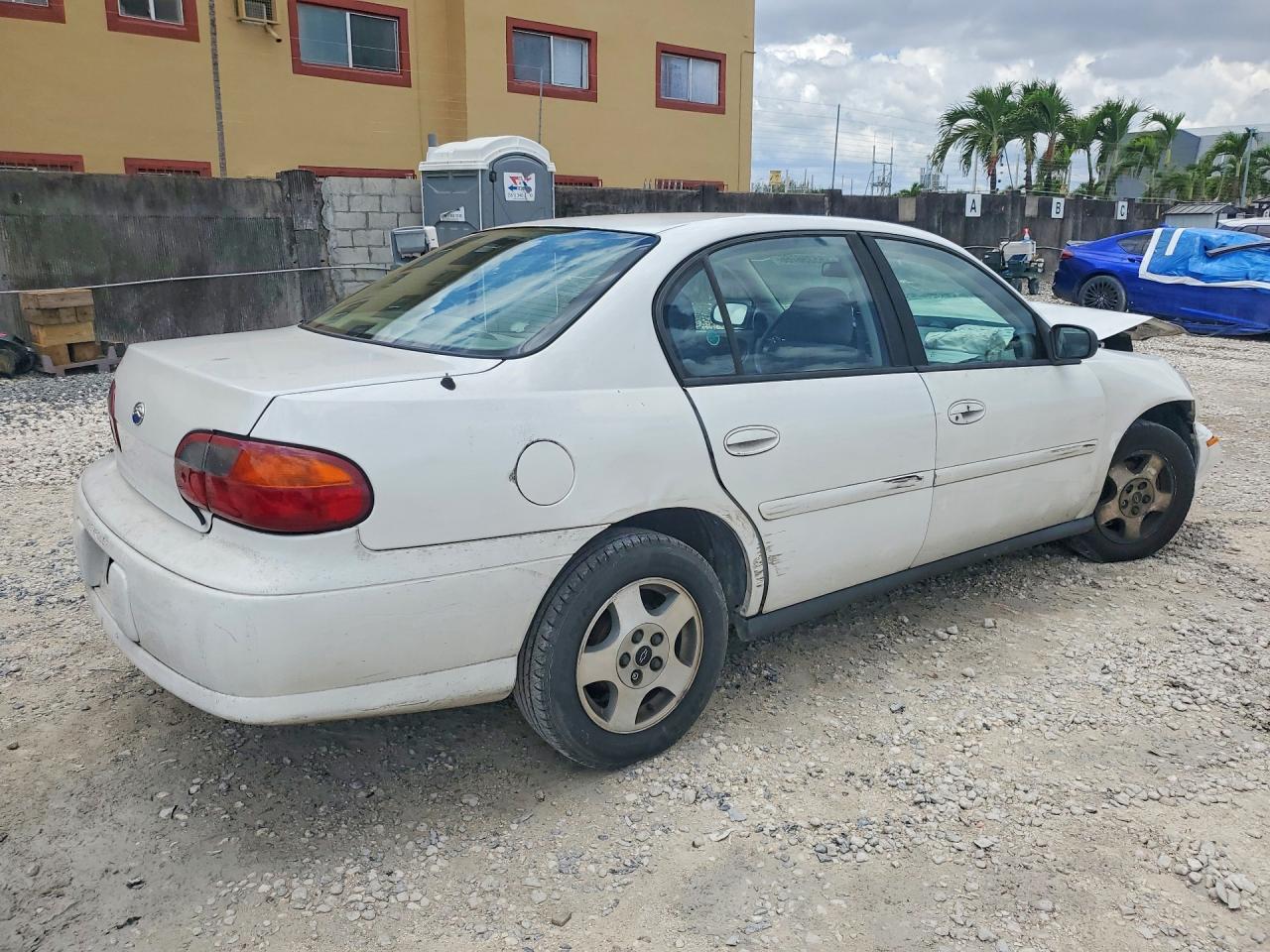 2004 Chevrolet Classic White vin: 1G1ND52F74M709878