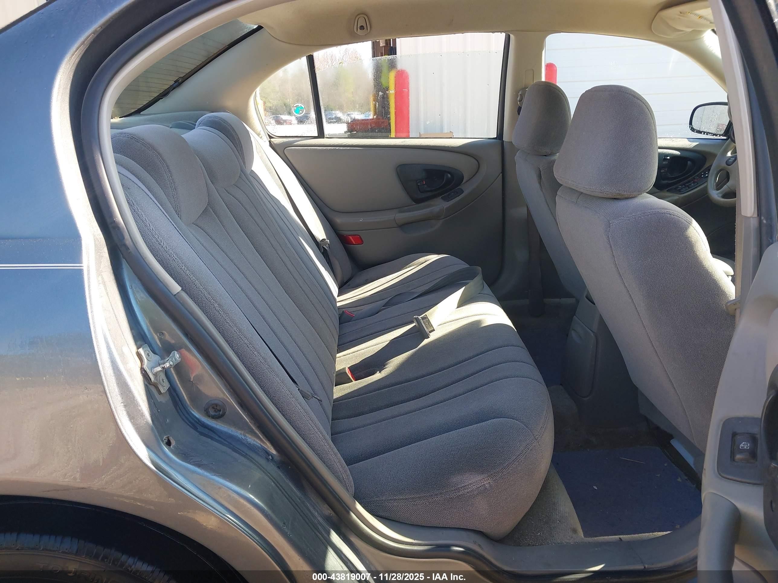 2005 Chevrolet Classic   Gray vin: 1G1ND52F75M253575